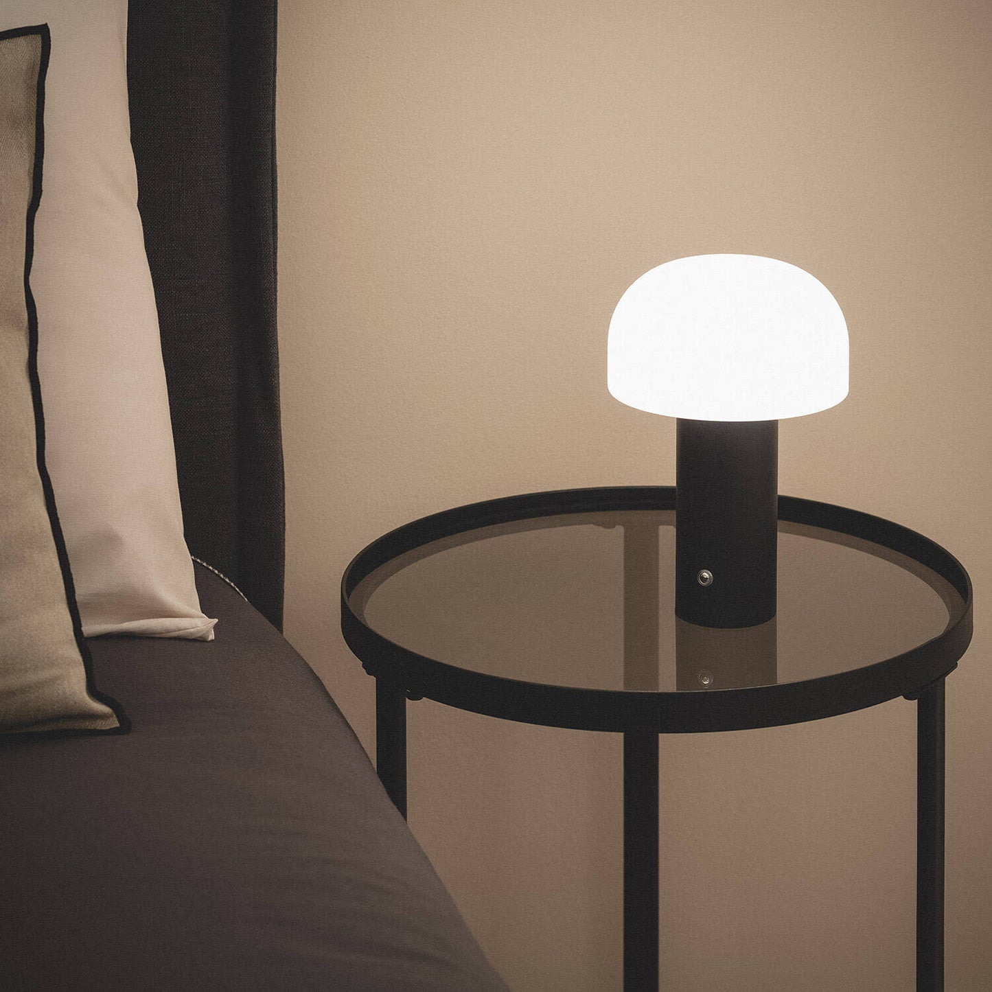 Lámpara de Mesa LED Portátil Metal con Batería USB Recargable Leta
