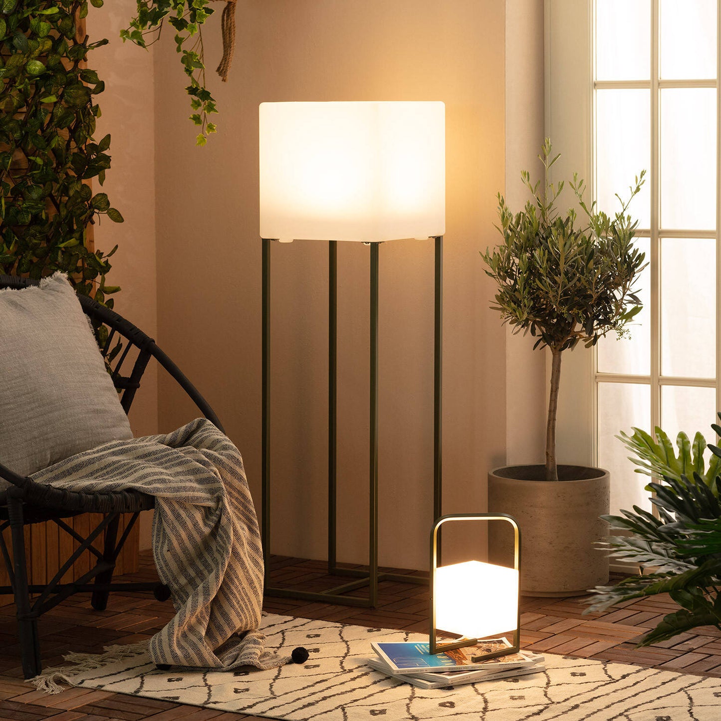 Lámpara de Mesa LED Portátil para Exterior Aluminio con Batería USB Recargable Tiber