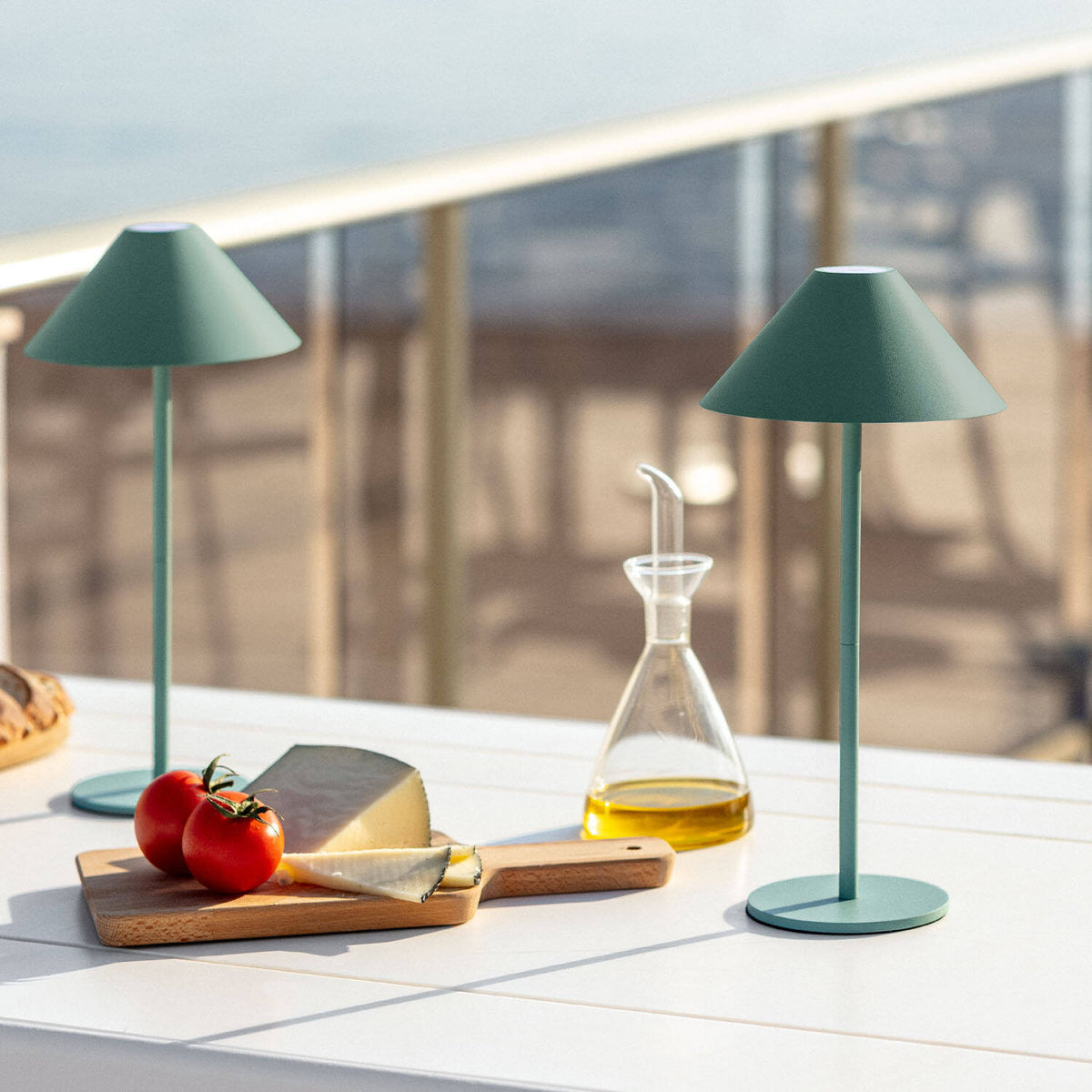 Lámpara de Mesa LED Portátil para Exterior Metal con Batería USB Recargable Kivuli