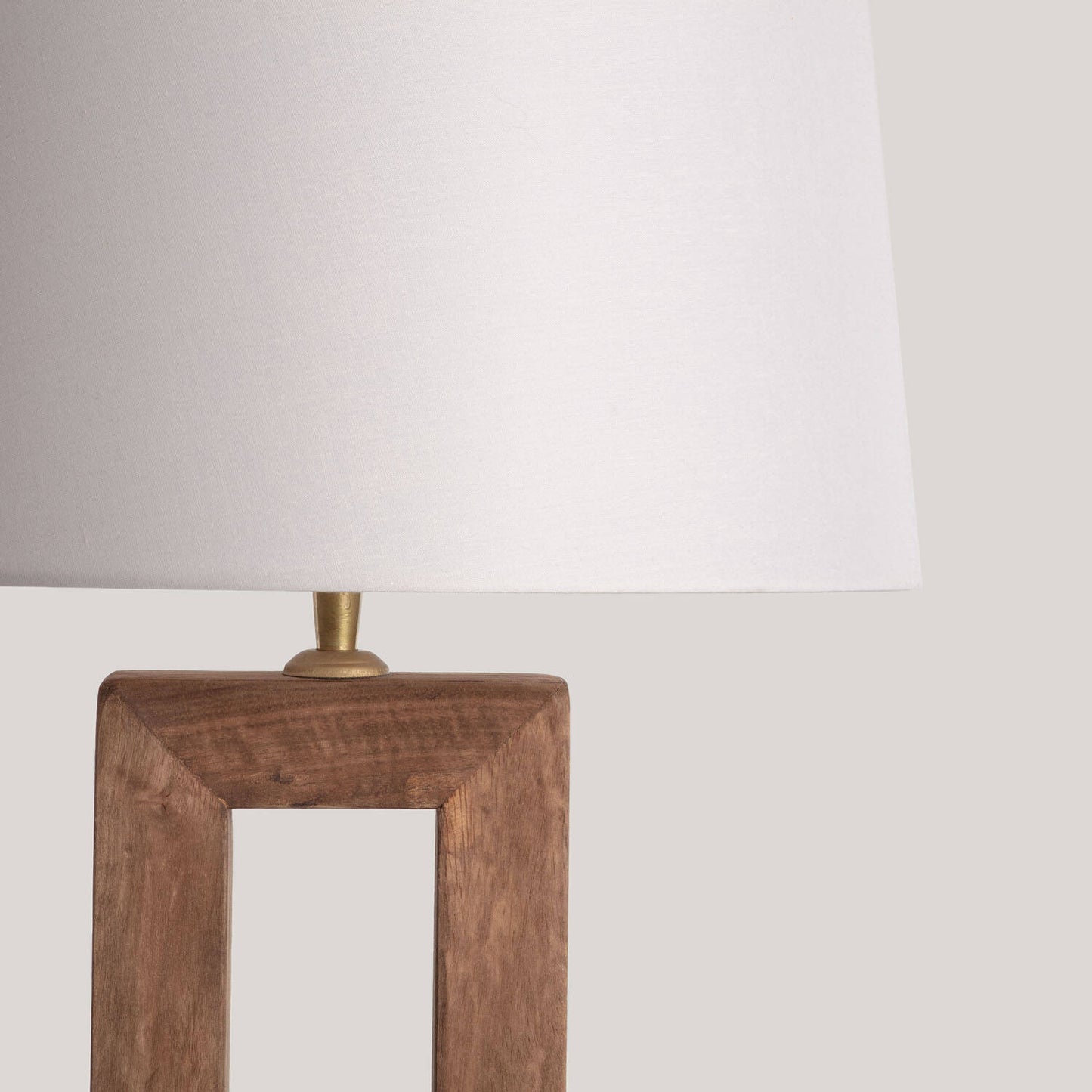 Lámpara de Mesa Madera Abner