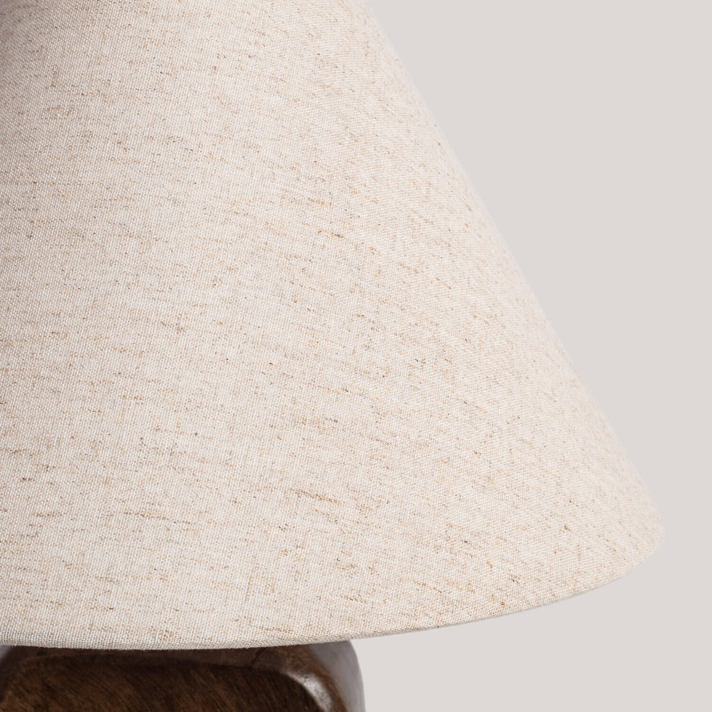 Lámpara de Mesa Madera Ishana ILUZZIA