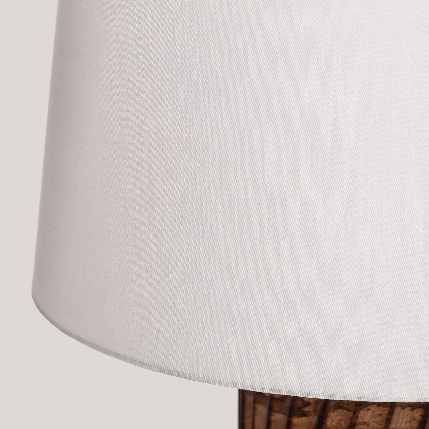 Lámpara de Mesa Madera Shruti ILUZZIA
