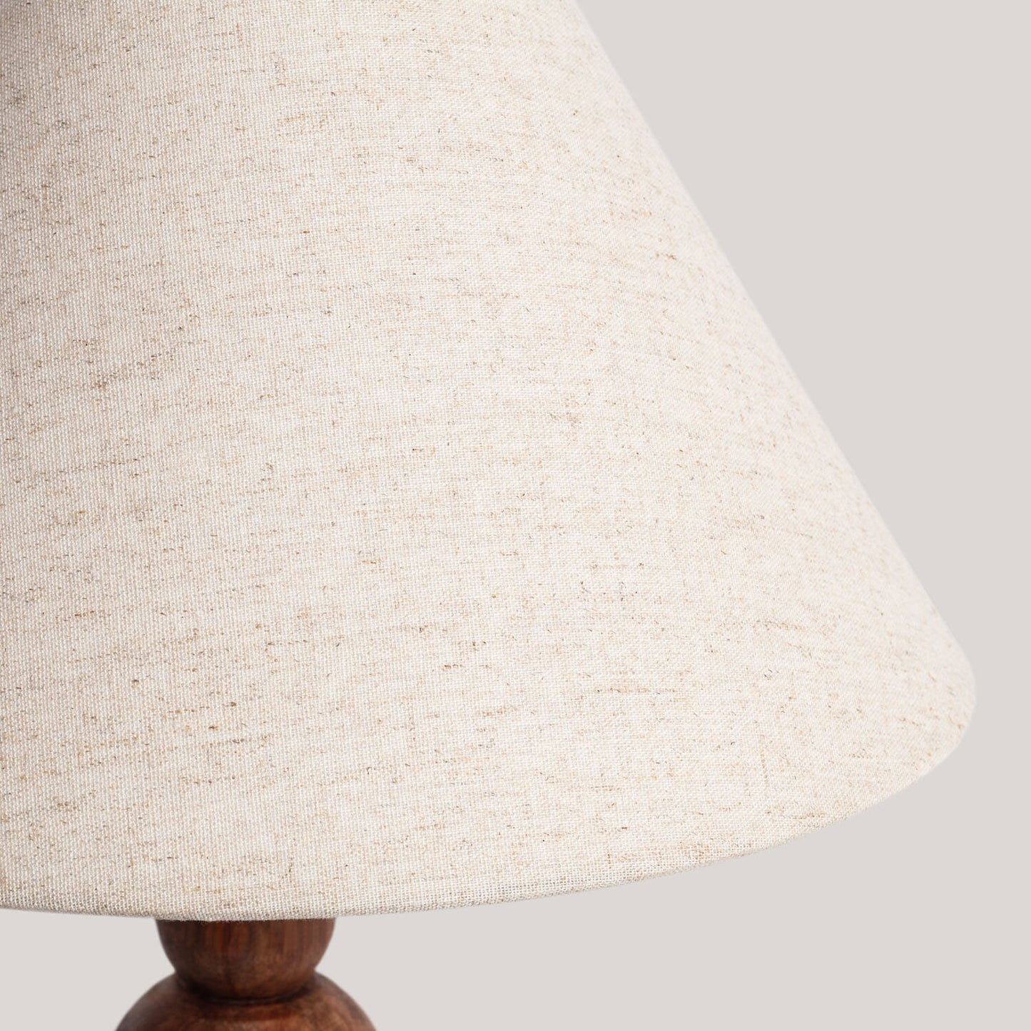 Lámpara de Mesa Madera Tanish ILUZZIA