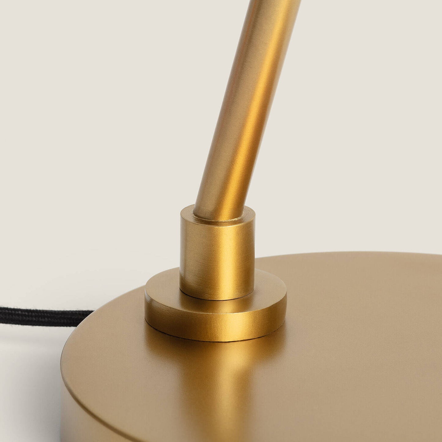 Lámpara de Mesa Metal Bardney