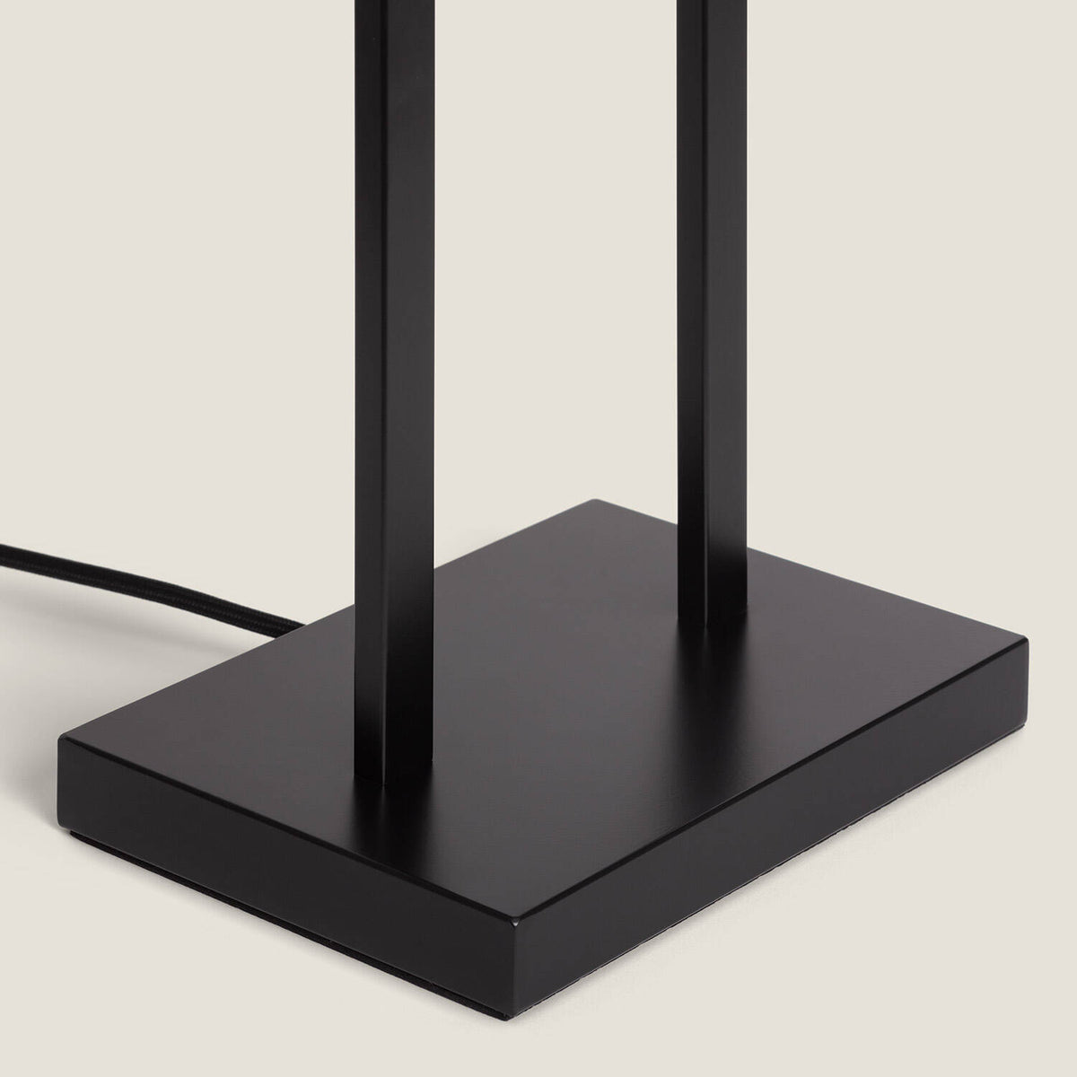 Lámpara de Mesa Metal con Puerto USB e Interruptor Táctil Tianna