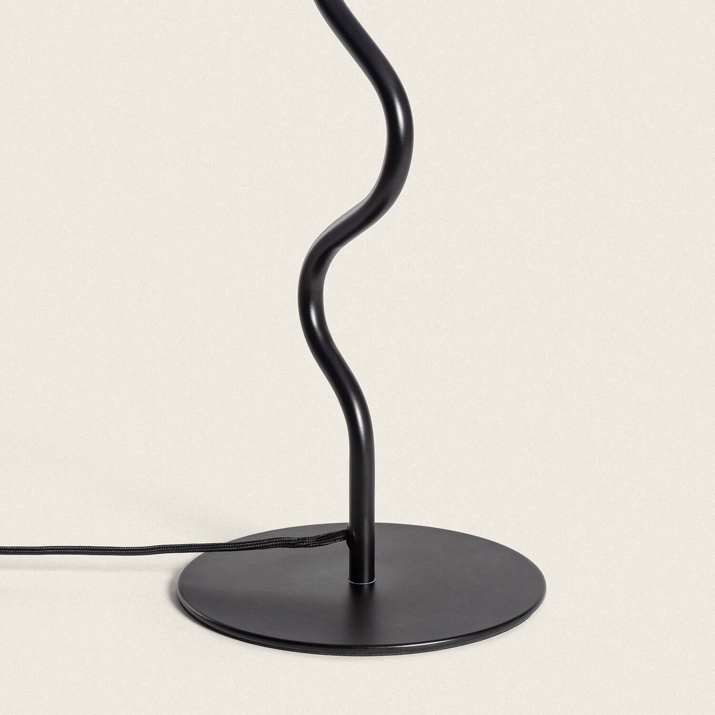 Lámpara de Mesa Metal Denahi