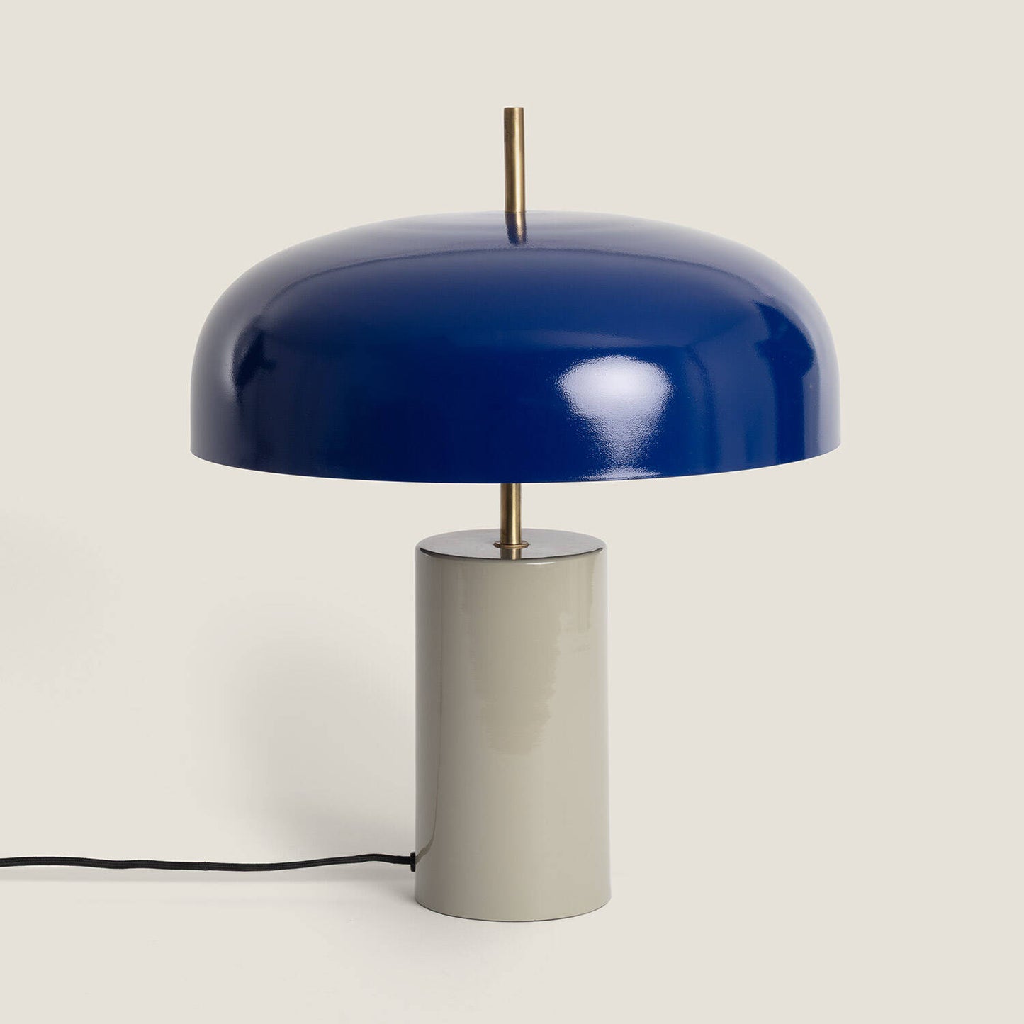 Lámpara de Mesa Metal Dolena