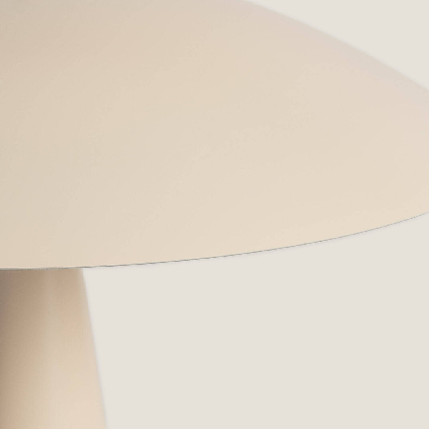 Lámpara de Mesa Metal Irmah
