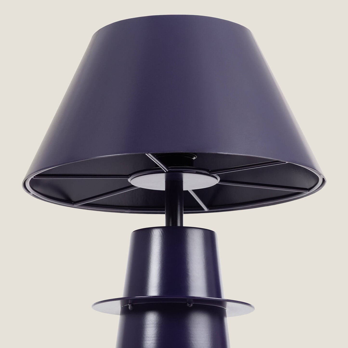 Lámpara de Mesa Metal Kadrina