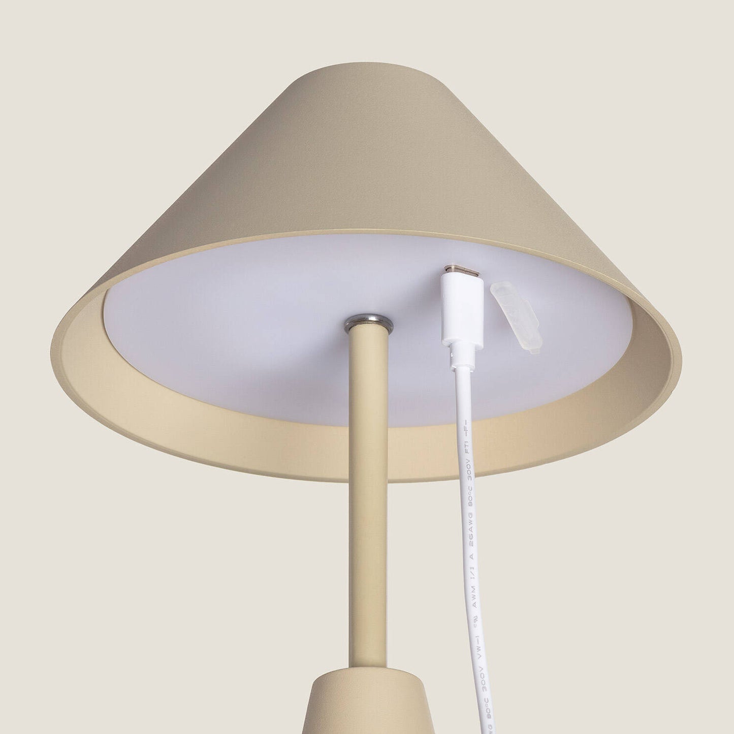 Lámpara de Mesa LED Portátil para Exterior Metal con Batería Recargable Chamle