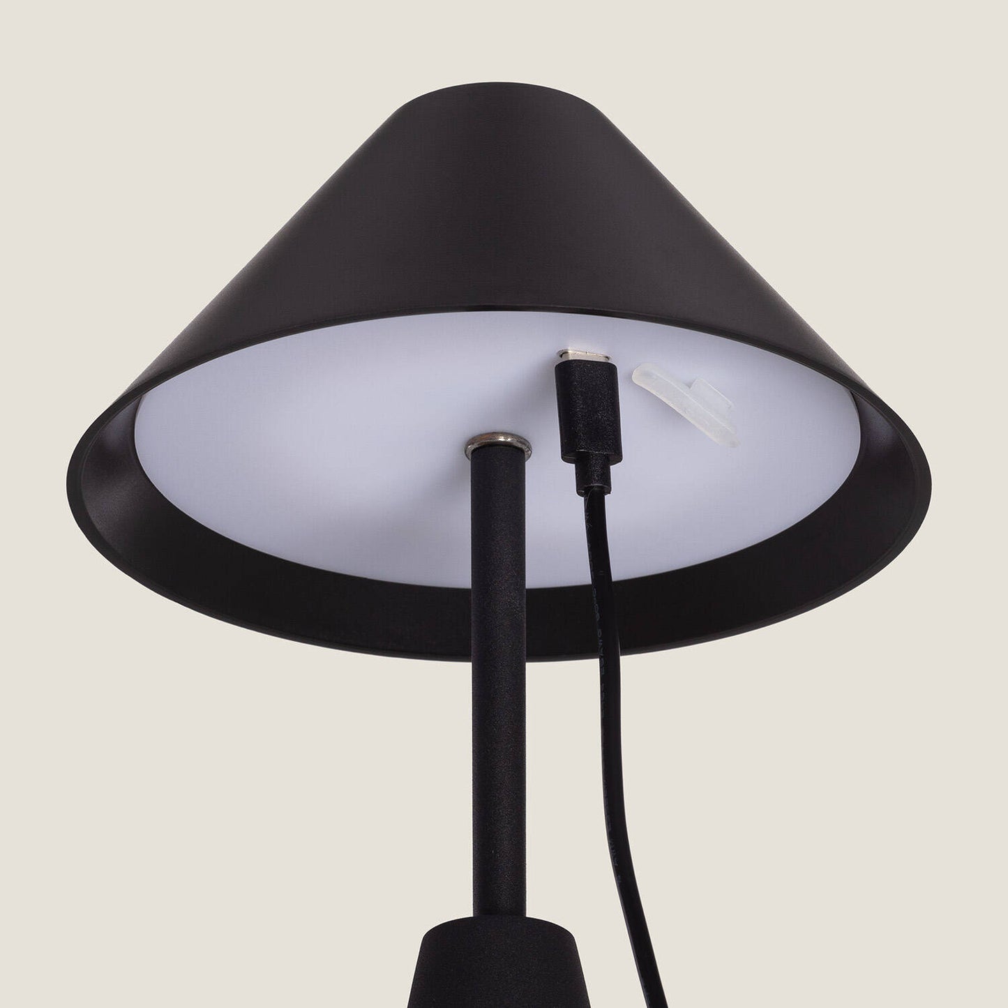 Lámpara de Mesa LED Portátil para Exterior Metal con Batería Recargable Chamle