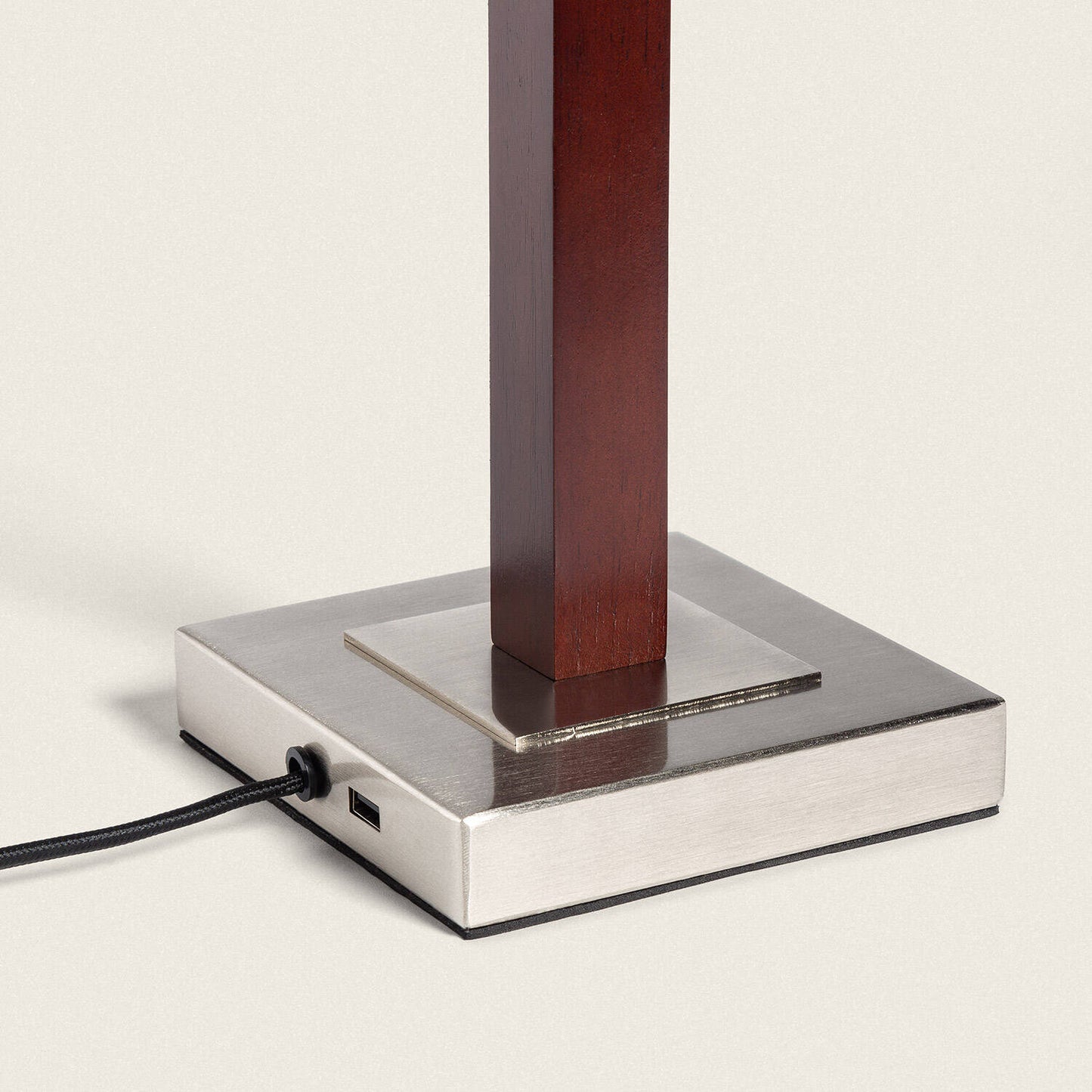 Lámpara de Mesa Madera y Metal Lizza