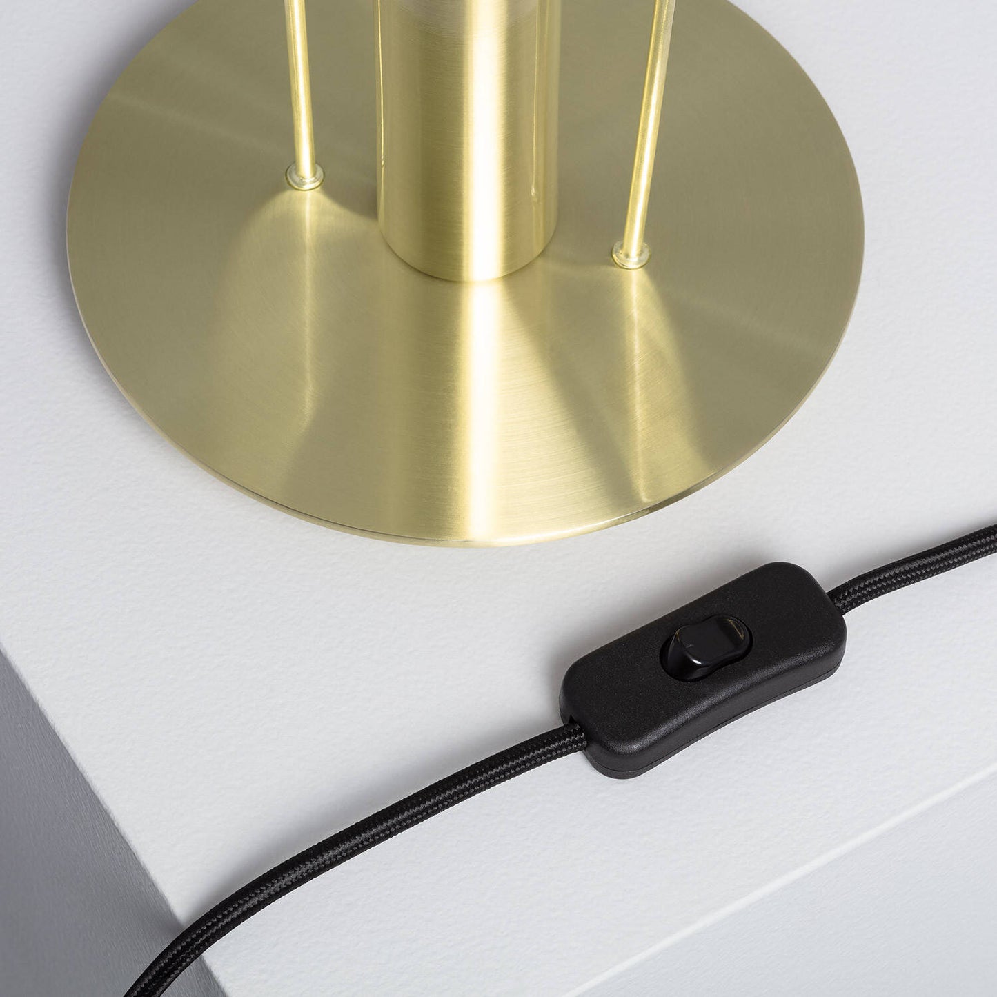 Lámpara de Mesa Metal Otos