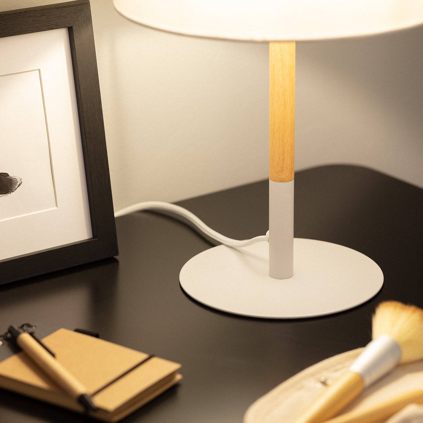Lámpara de Mesa Metal y Madera Silinda WiFi con Regulador