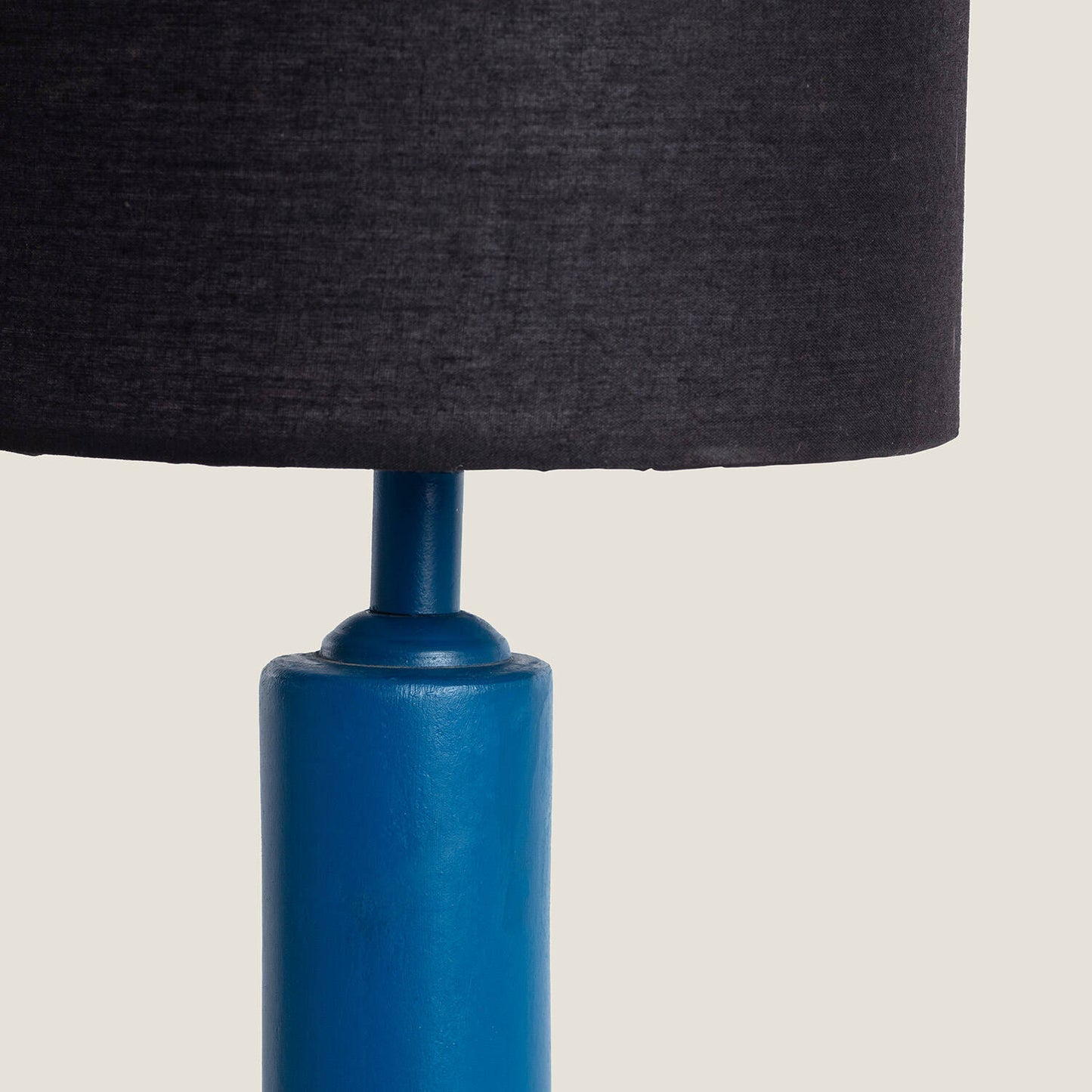 Lámpara de Mesa Resina Tinola Daleth