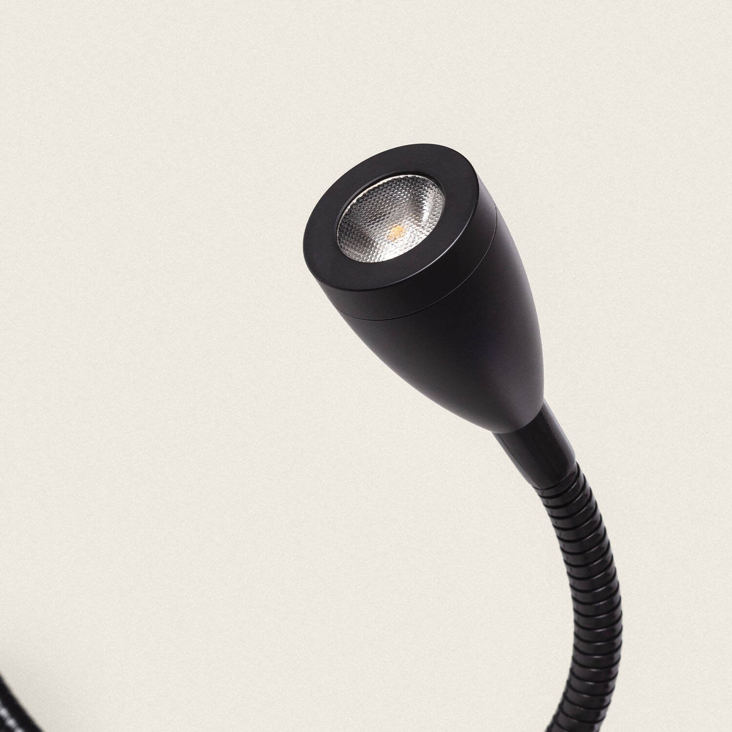 Lámpara de Pared con Luz de Lectura 2.5W Metal Black-Kianga