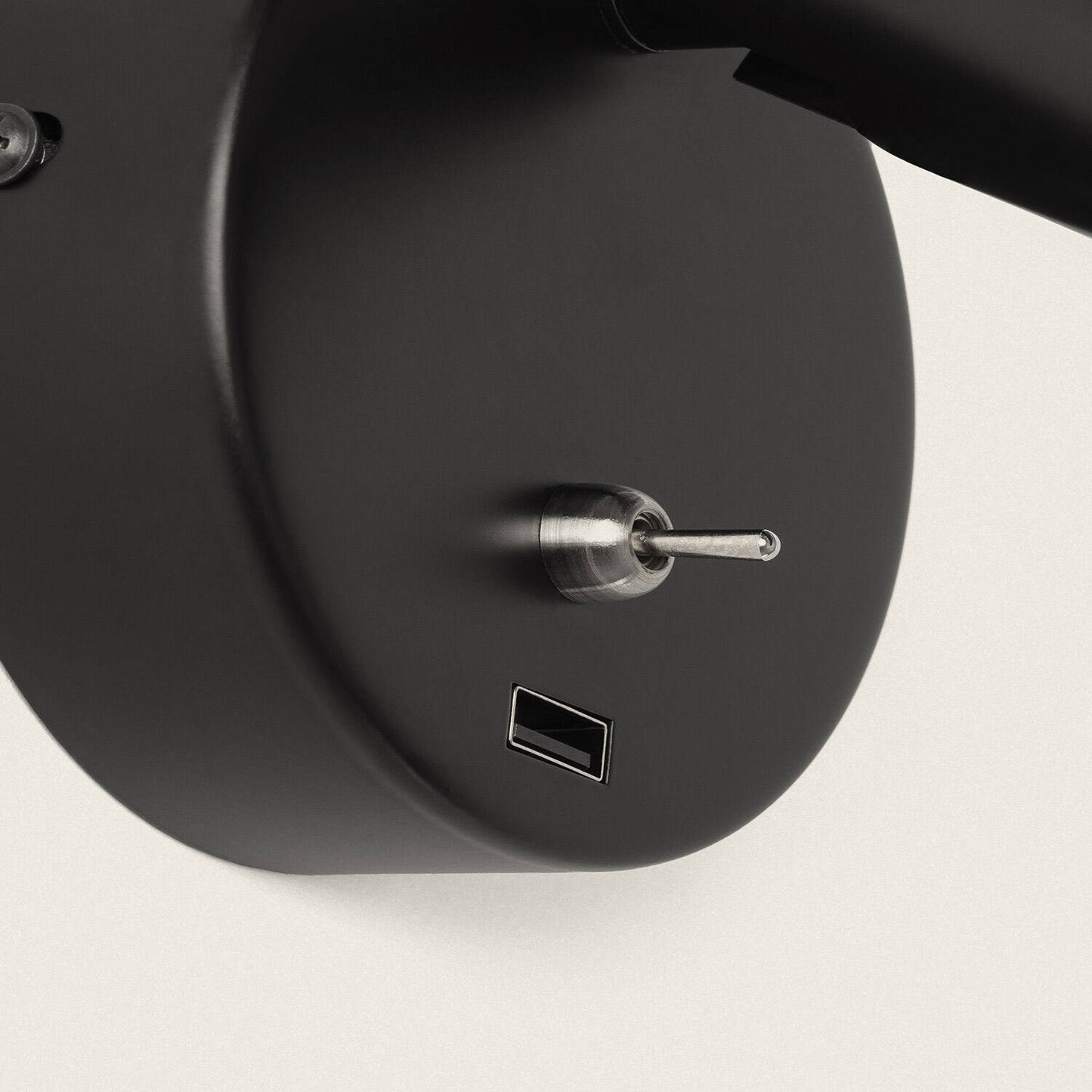 Lámpara de Pared con Luz de Lectura LED 2.5W Metal y Puerto USB Gazny