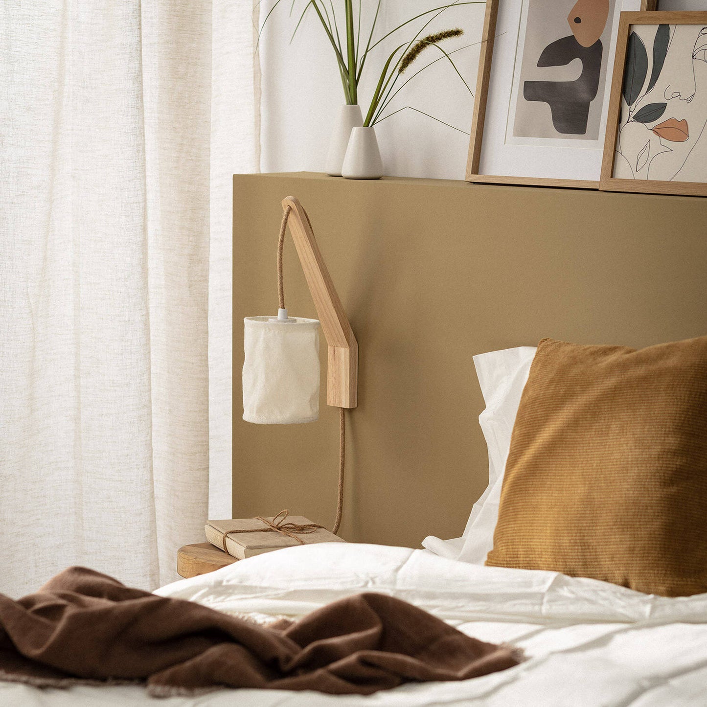 Lámpara de Pared de Madera y Tela Kanzu