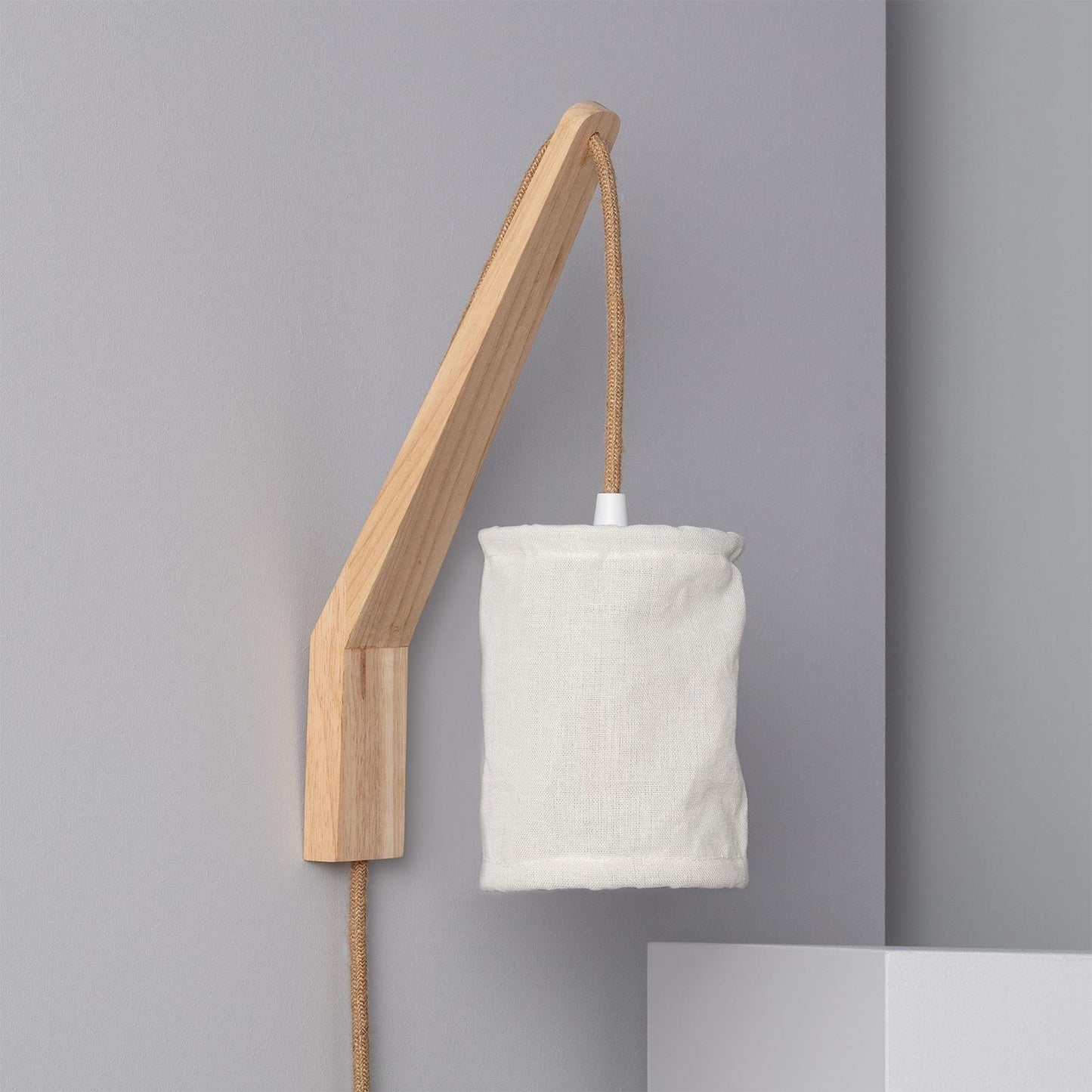 Lámpara de Pared de Madera y Tela Kanzu