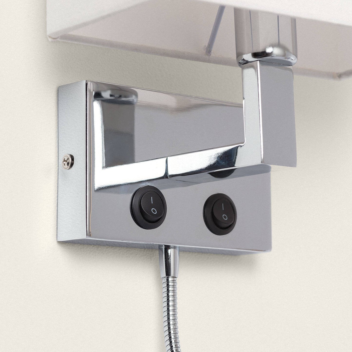 Lámpara de Pared de Metal con Flexo LED de Lectura Waldorf