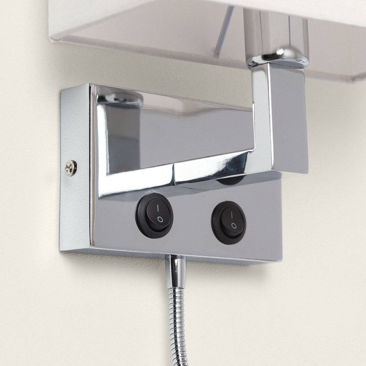 Lámpara de Pared de Metal con Flexo LED de Lectura Waldorf