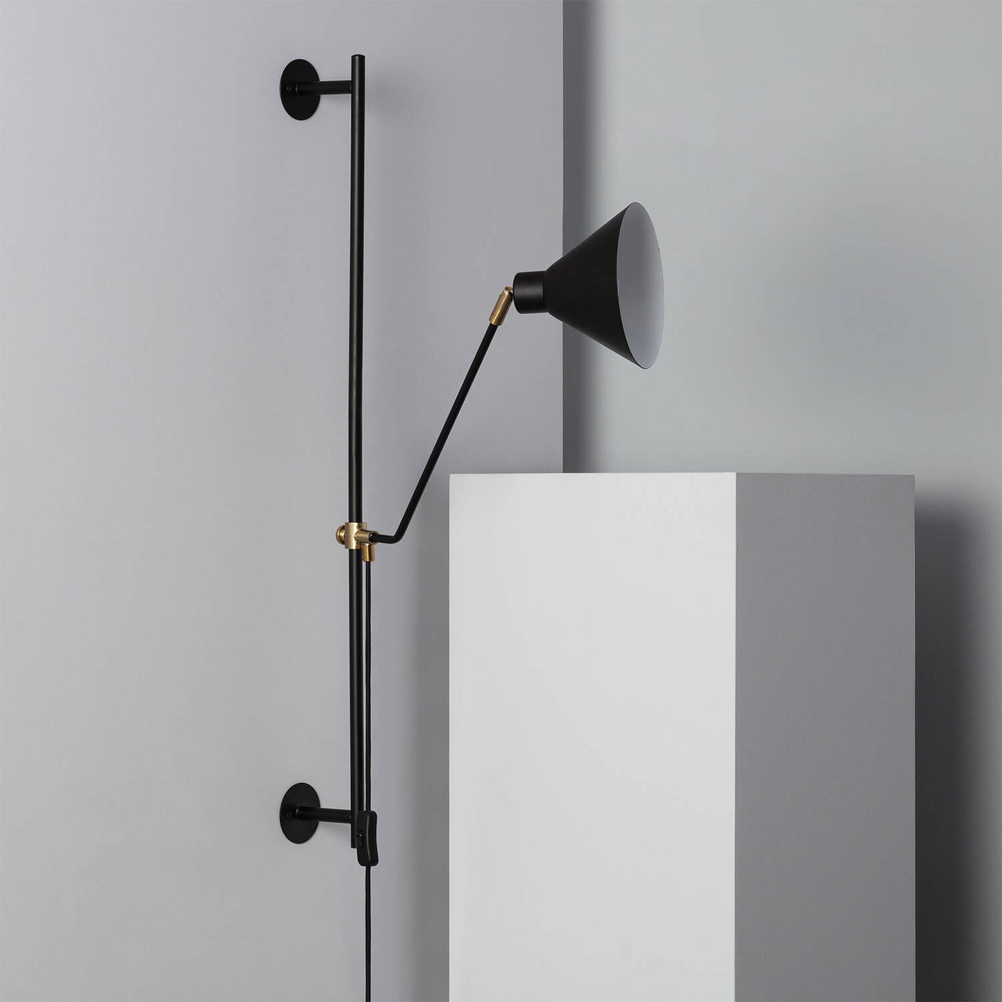 Lámpara de Pared Orientable Metal Oga