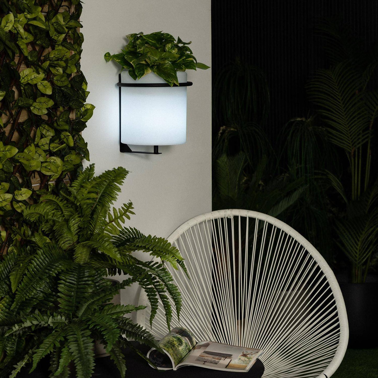 Lámpara de Pared Exterior LED Macetero 22cm RGBW Recargable IP65