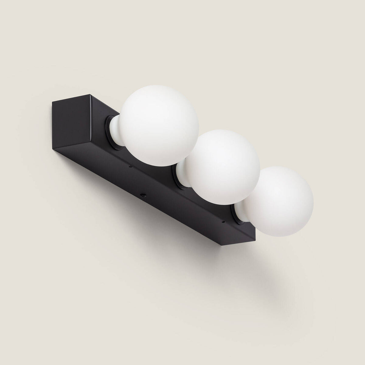 Aplique de Pared Baño Metal 3 Focos Aizkra