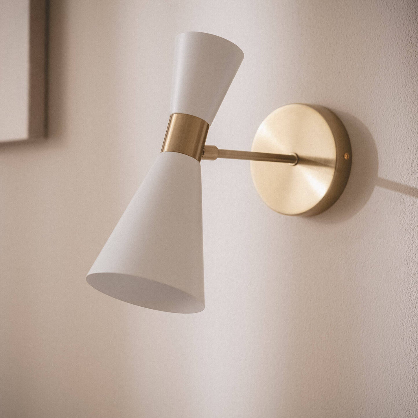 Lámpara de Pared Metal Direccionable Jigger