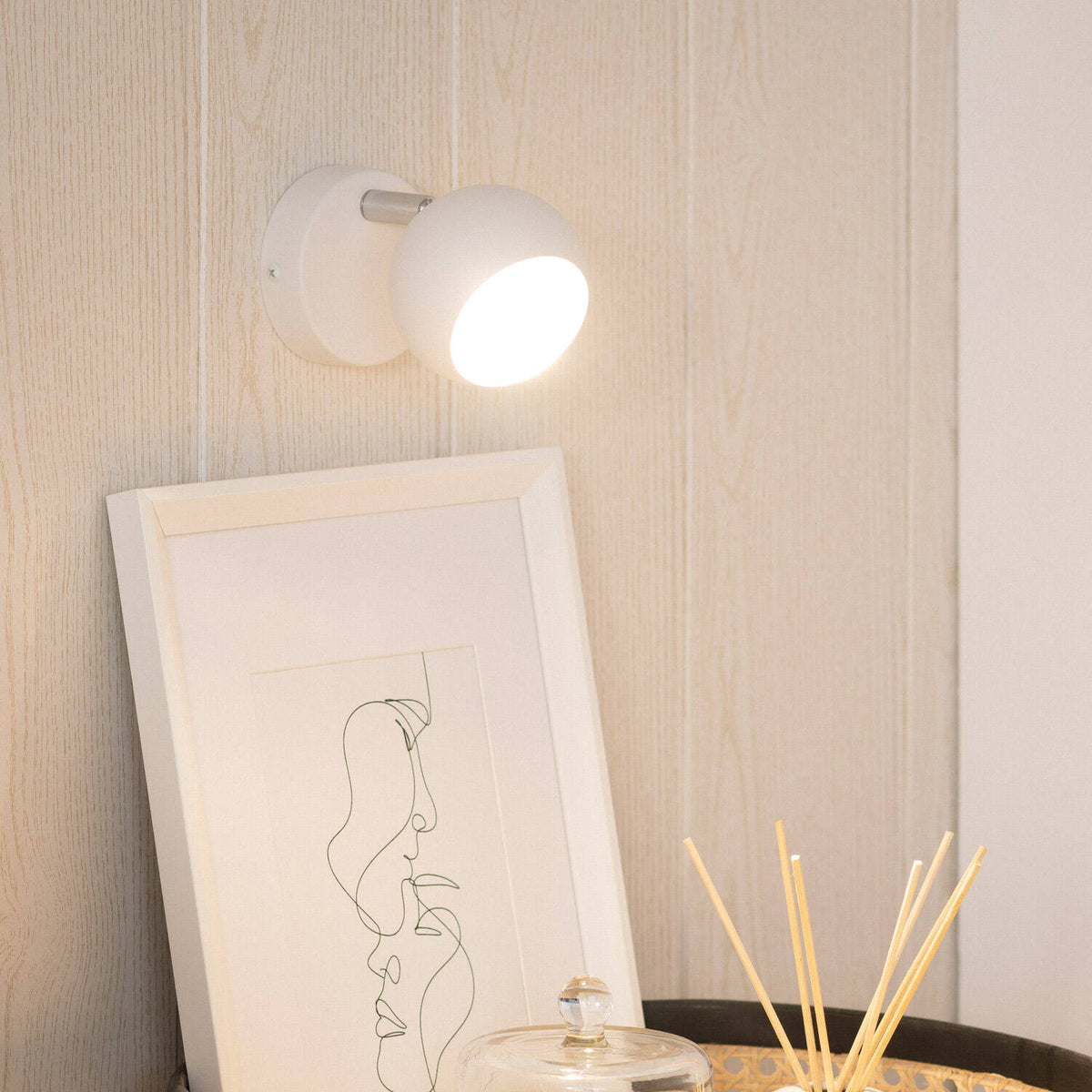 Lámpara de Pared Metal Orientable 1 Foco Blanco Ates