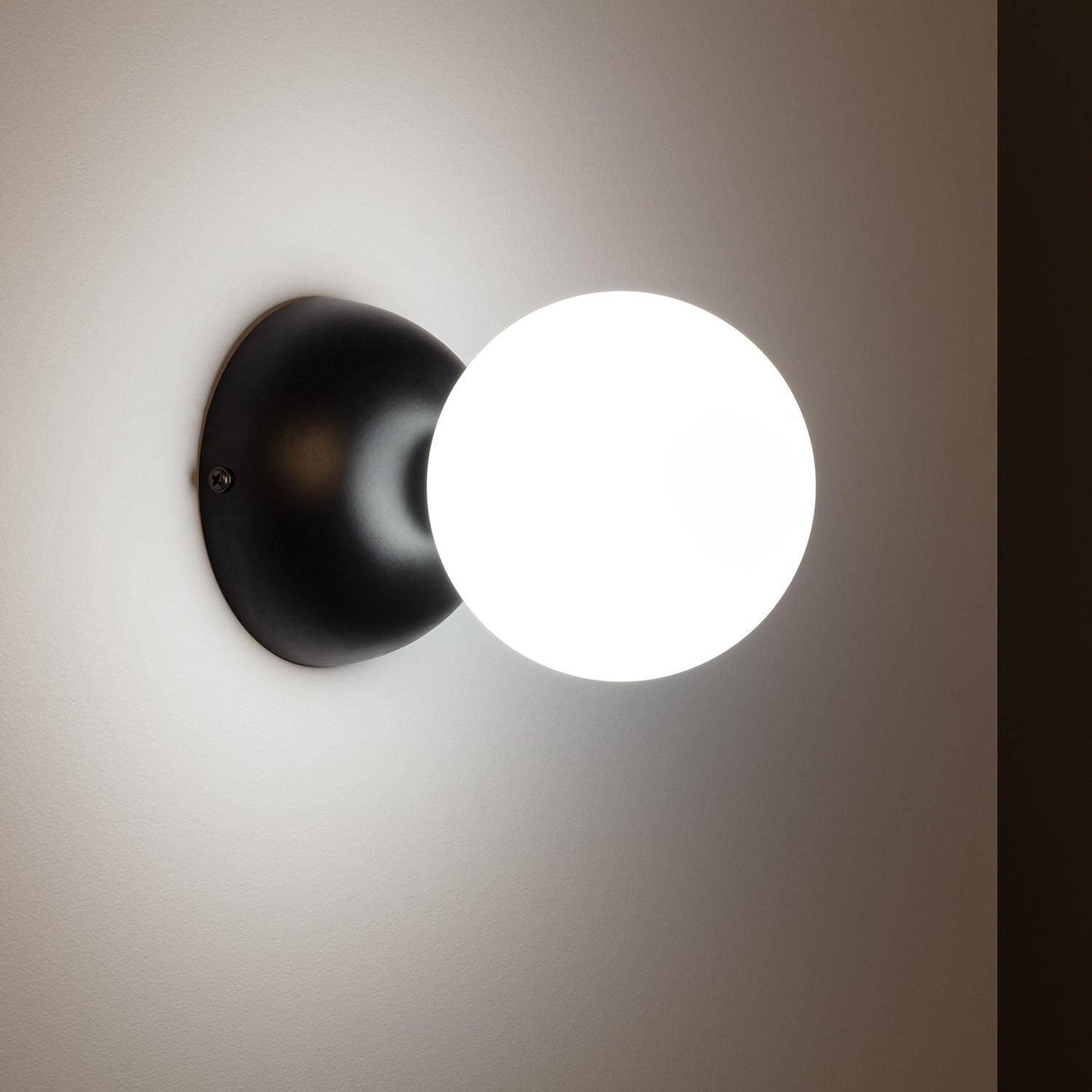 Lámpara de Pared Metal y Cristal Poe