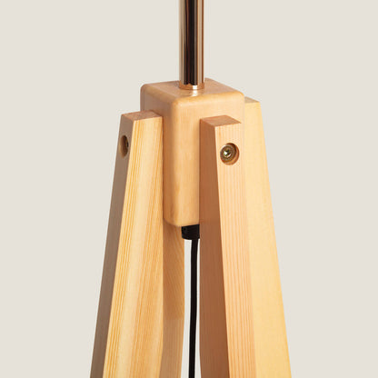 Lámpara de Pie de Madera Korsade