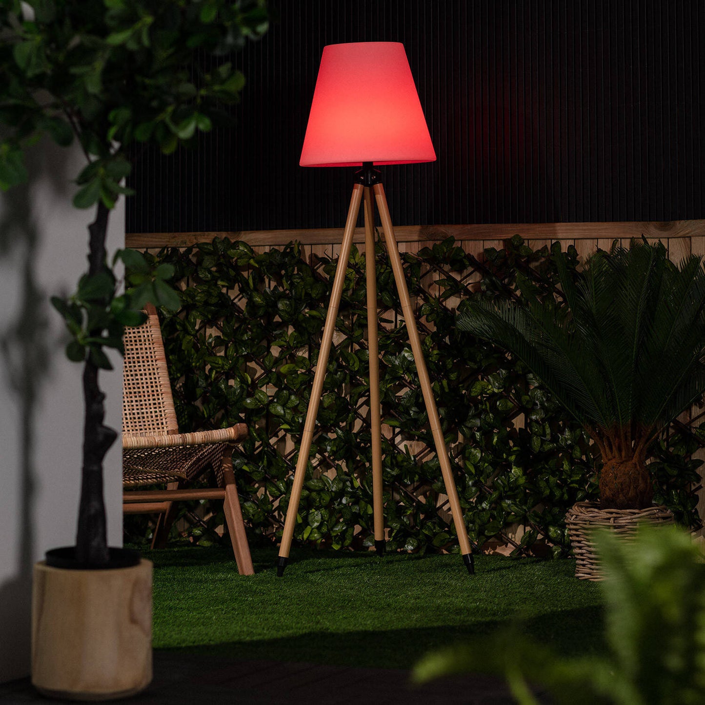 Lámpara de Pie Exterior de Metal LED RGB Solar con Batería USB Recargable Kefre