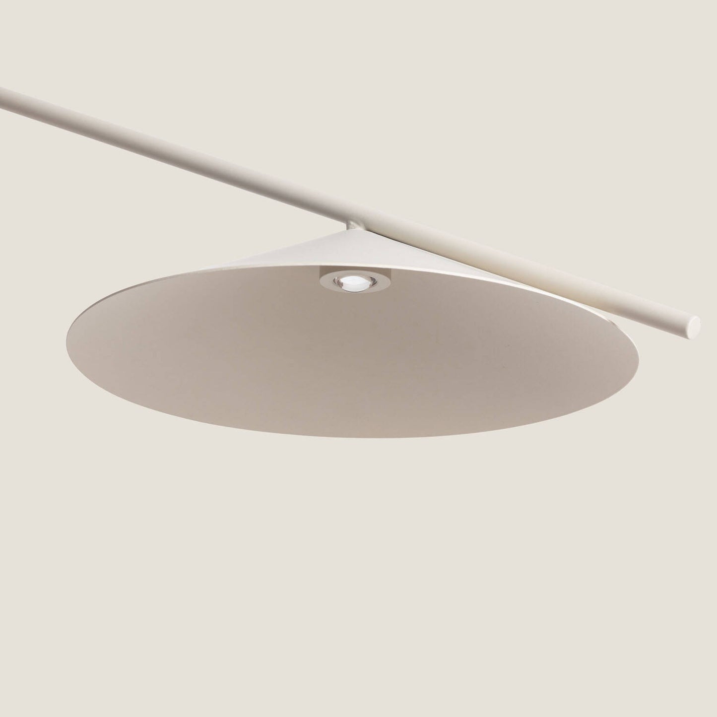 Lámpara de Pie LED 8W Metal Evian