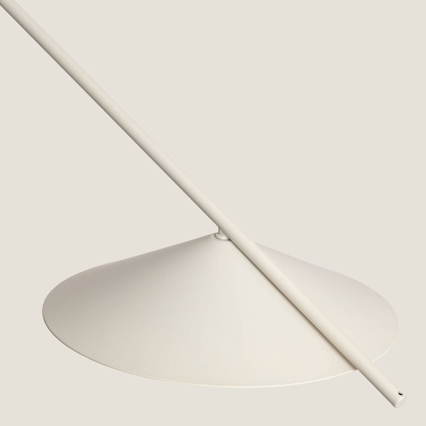 Lámpara de Pie LED 8W Metal Evian