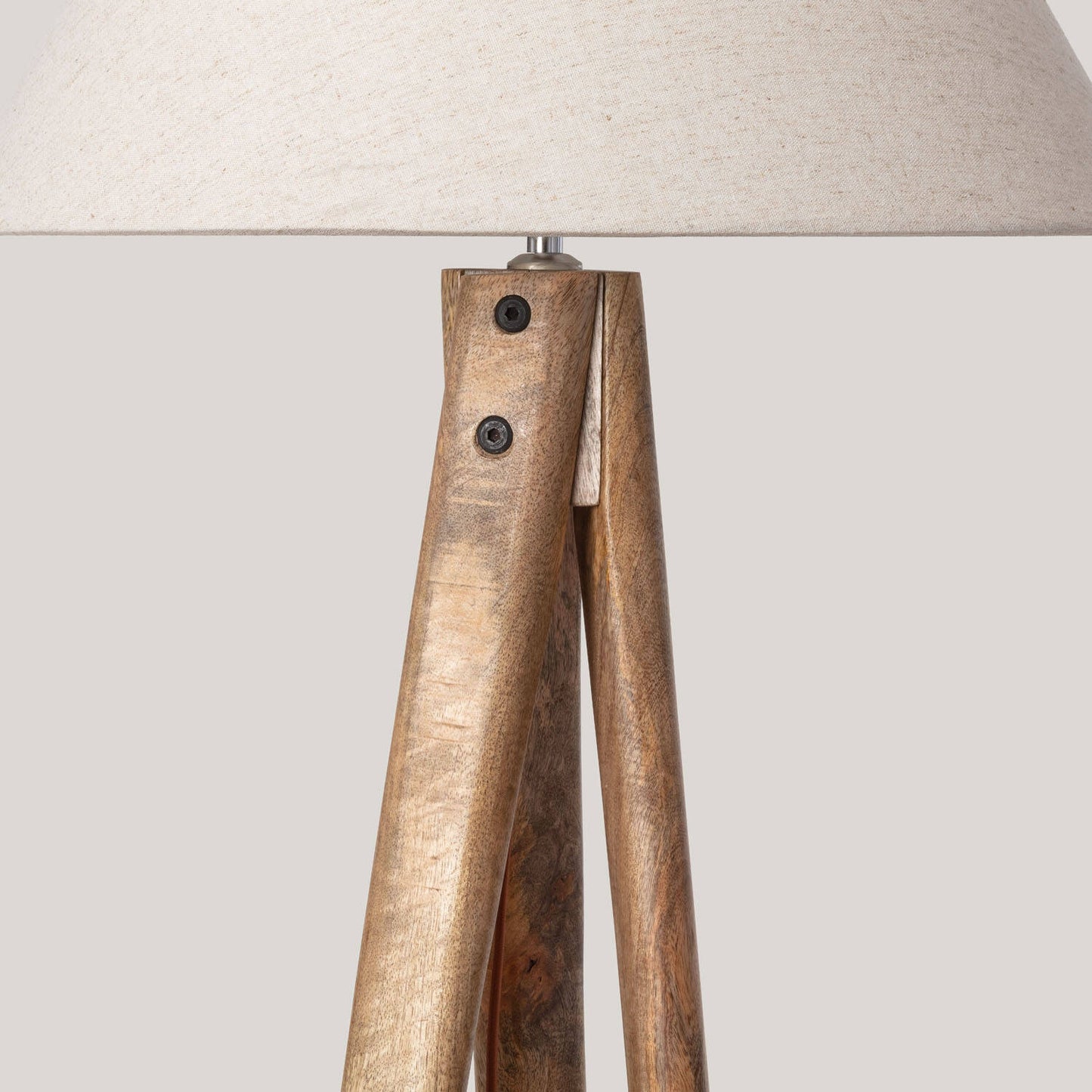 Lámpara de Pie Madera Kumar ILUZZIA