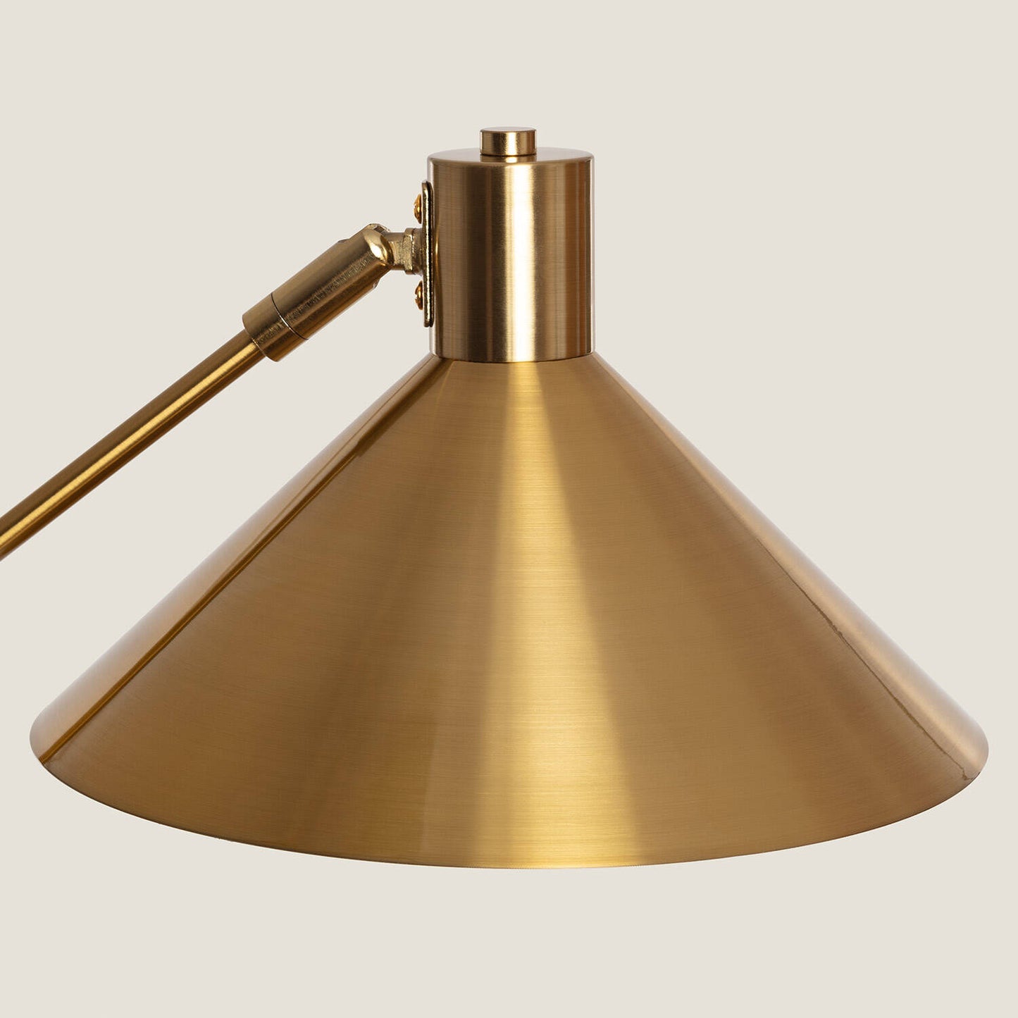 Lámpara de Pie Metal Aleya Gold