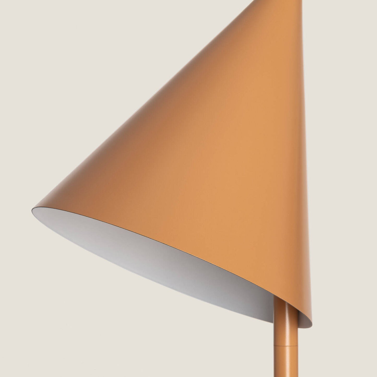 Lámpara de Pie Metal Whirlwind