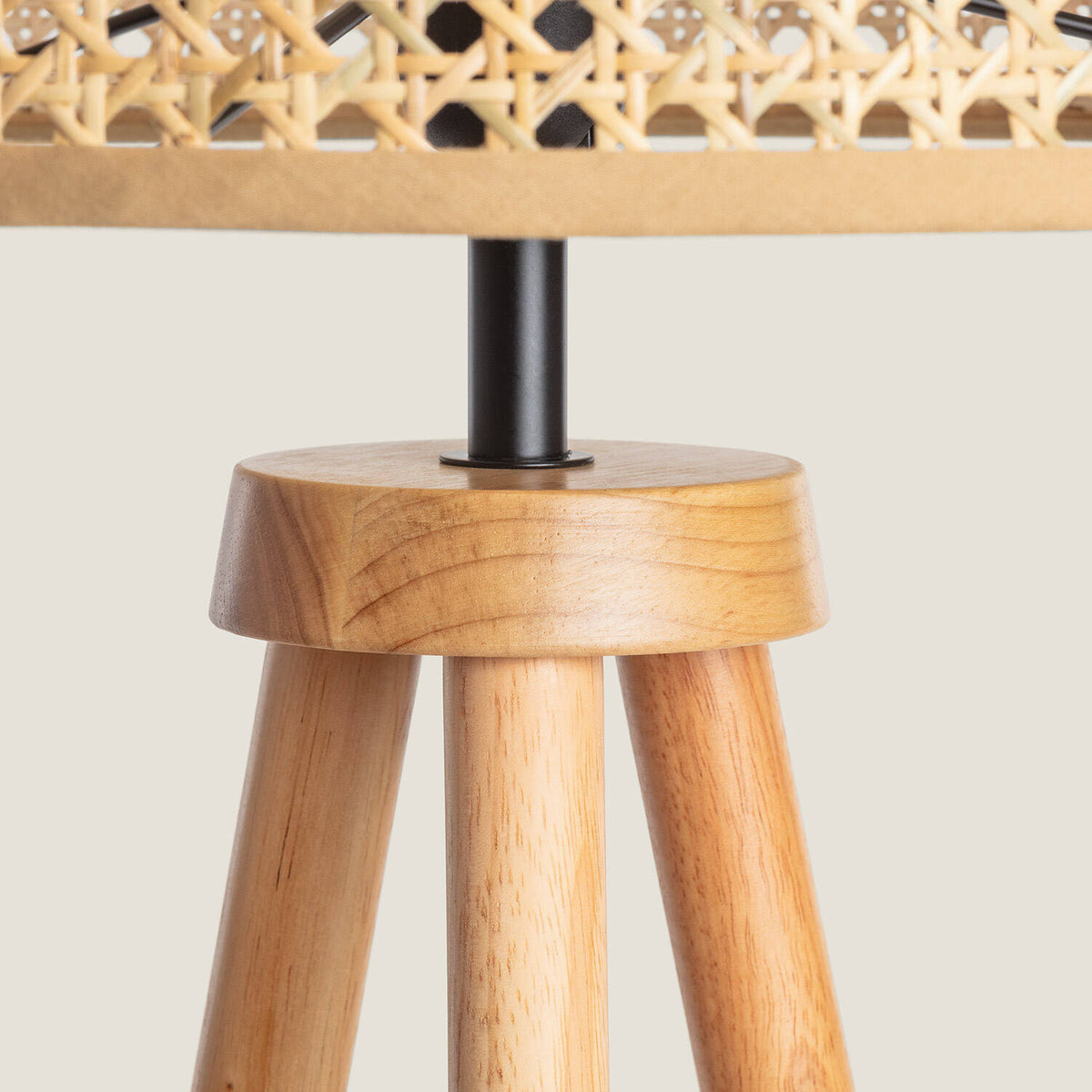 Lámpara de Pie Ratán y Madera Adirane