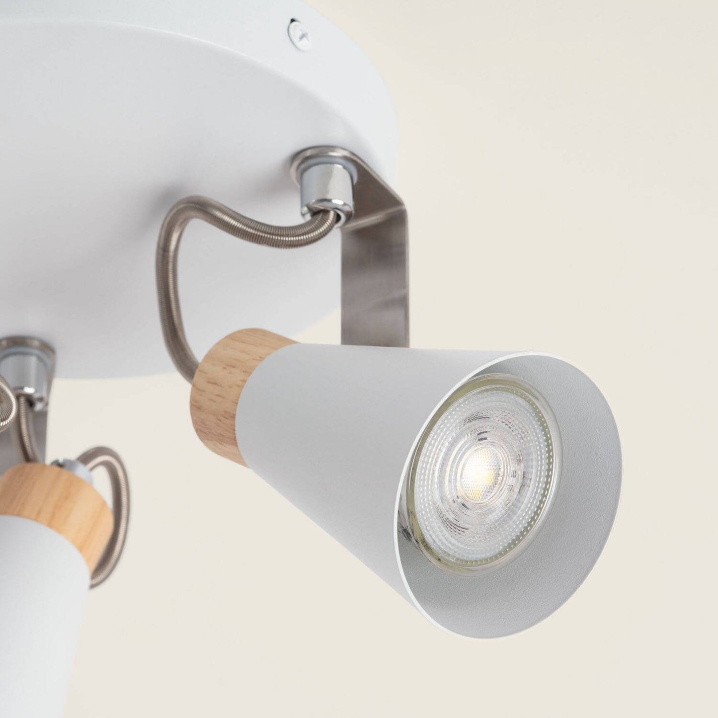Lámpara de Techo Circular Orientable Metal y Madera 3 Focos Mara