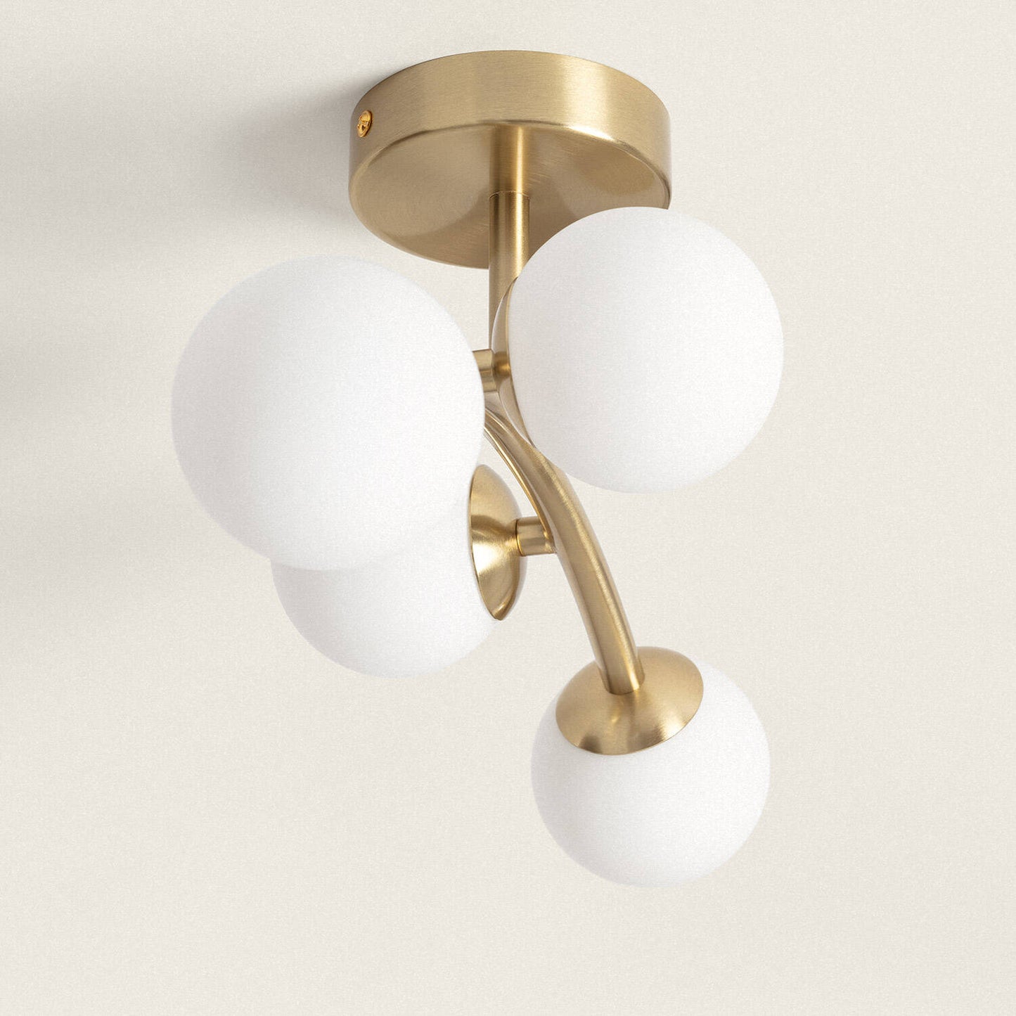 Lámpara de Techo Metal y Cristal Moonlight Brass Ovo 4 Focos