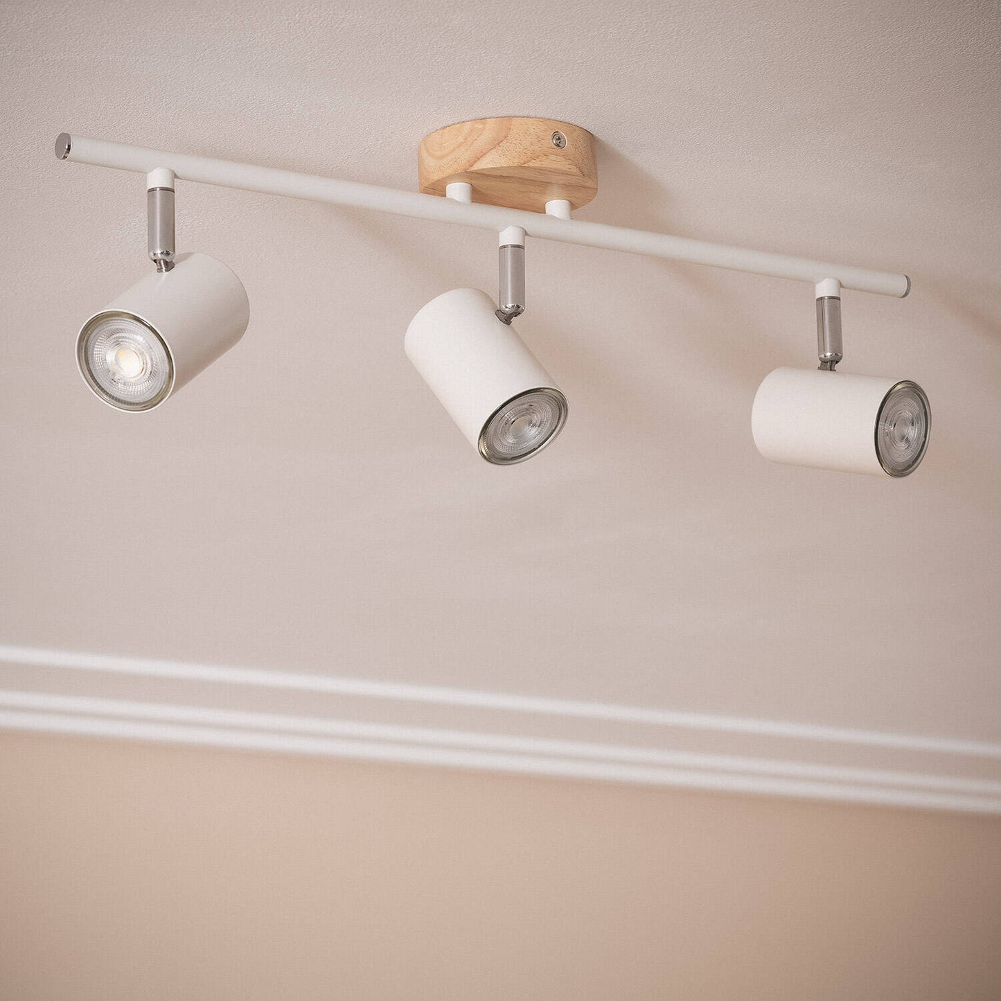 Lámpara de Techo Orientable Madera 3 Focos Olmo