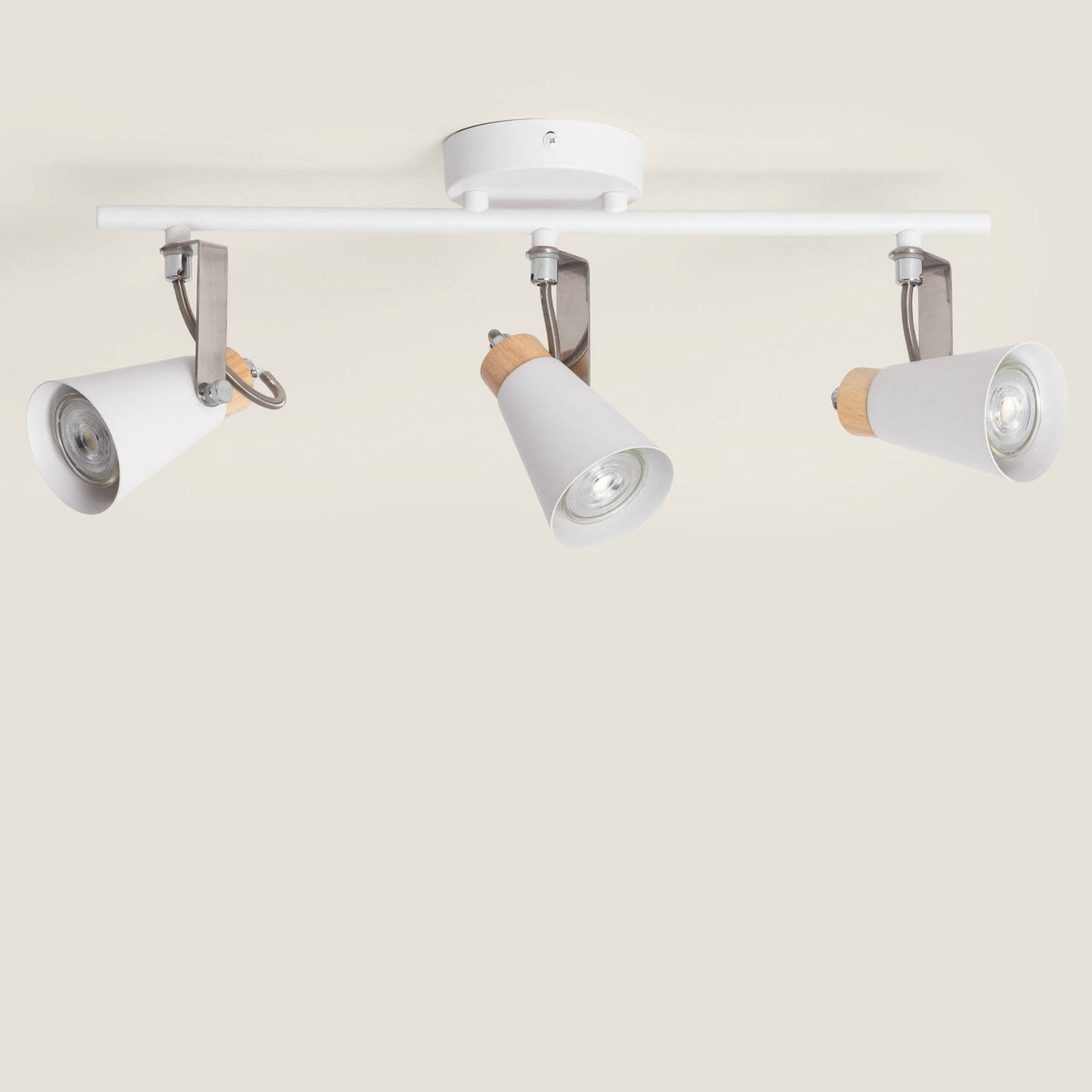 Lámpara de Techo Orientable Metal y Madera 3 Focos Mara