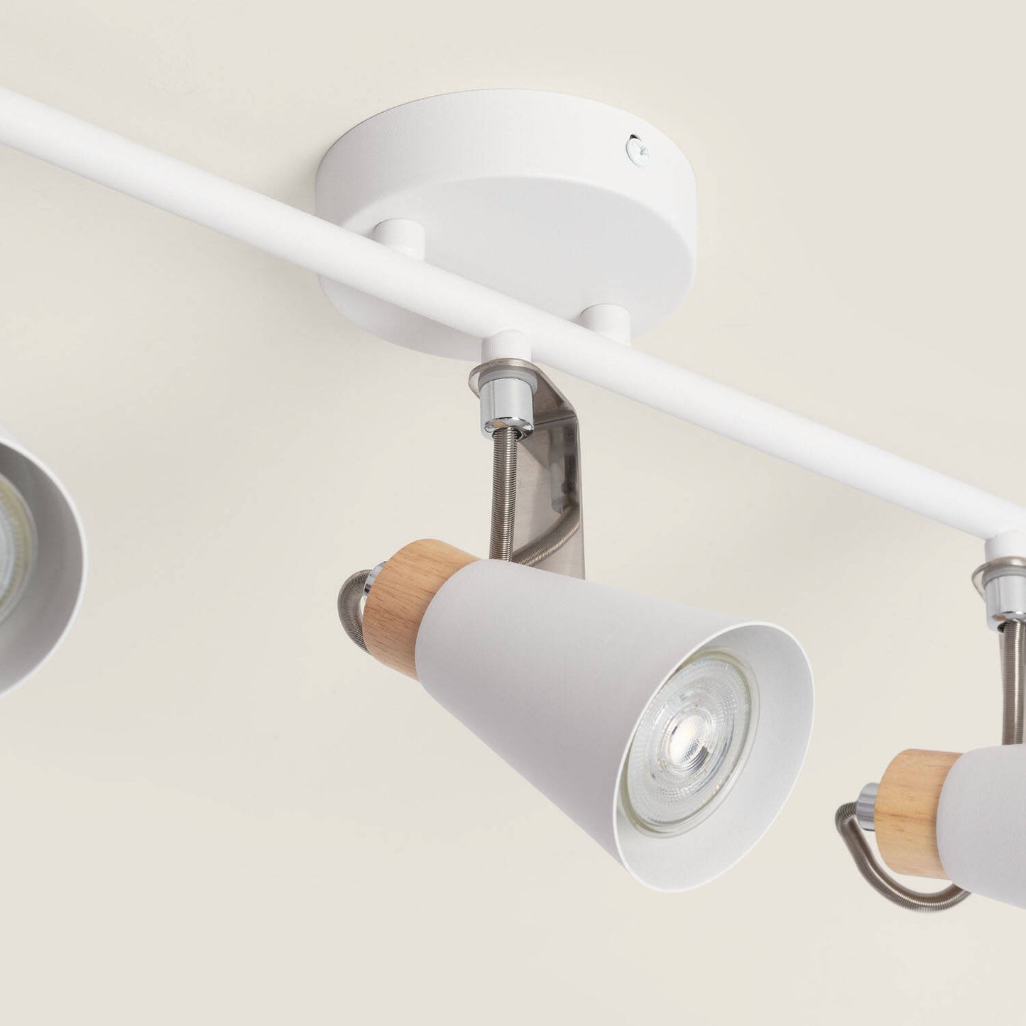 Lámpara de Techo Orientable Metal y Madera 3 Focos Mara