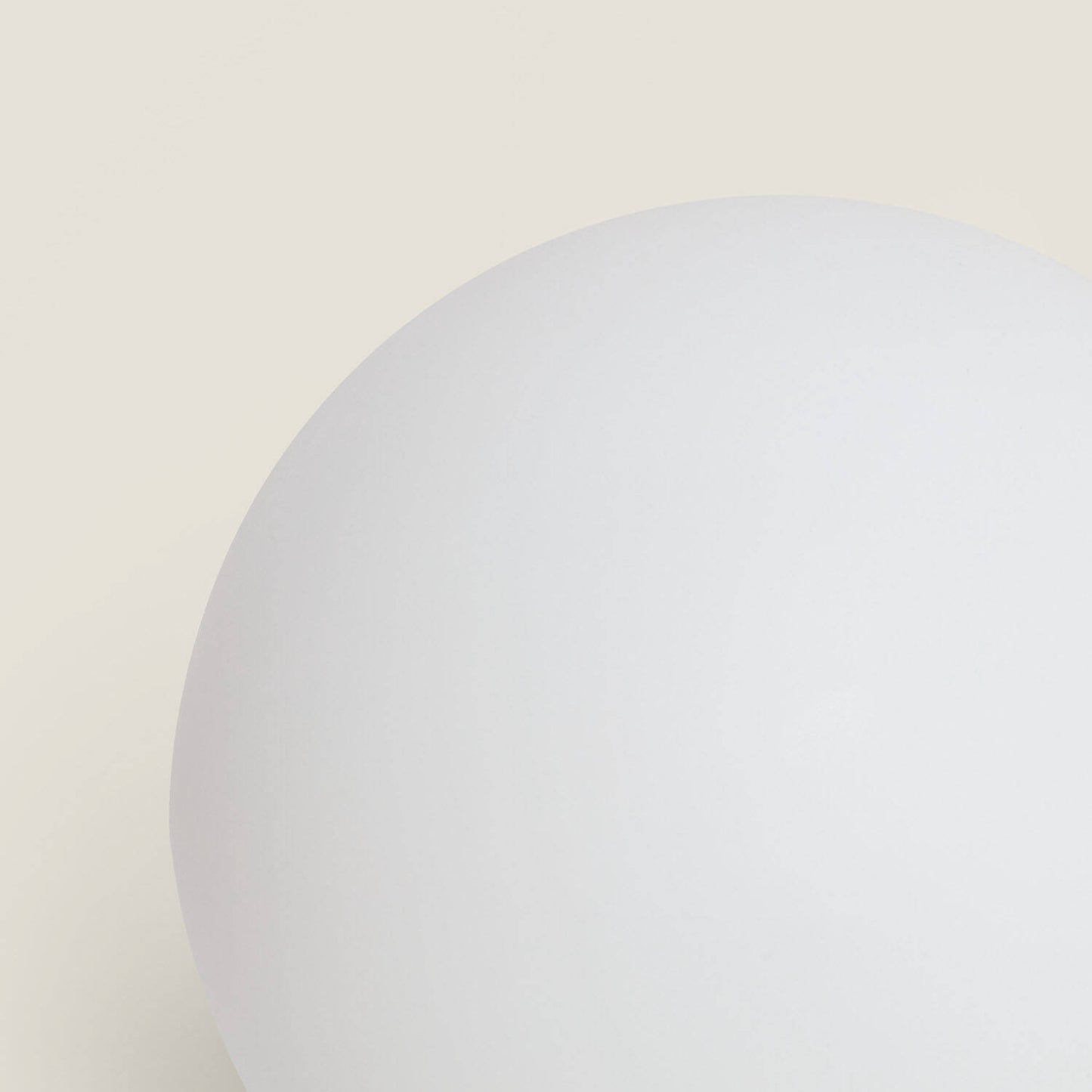 Lámpara Esférica Decorativa Bola de Luz LED RGB+CCT Evan Orb