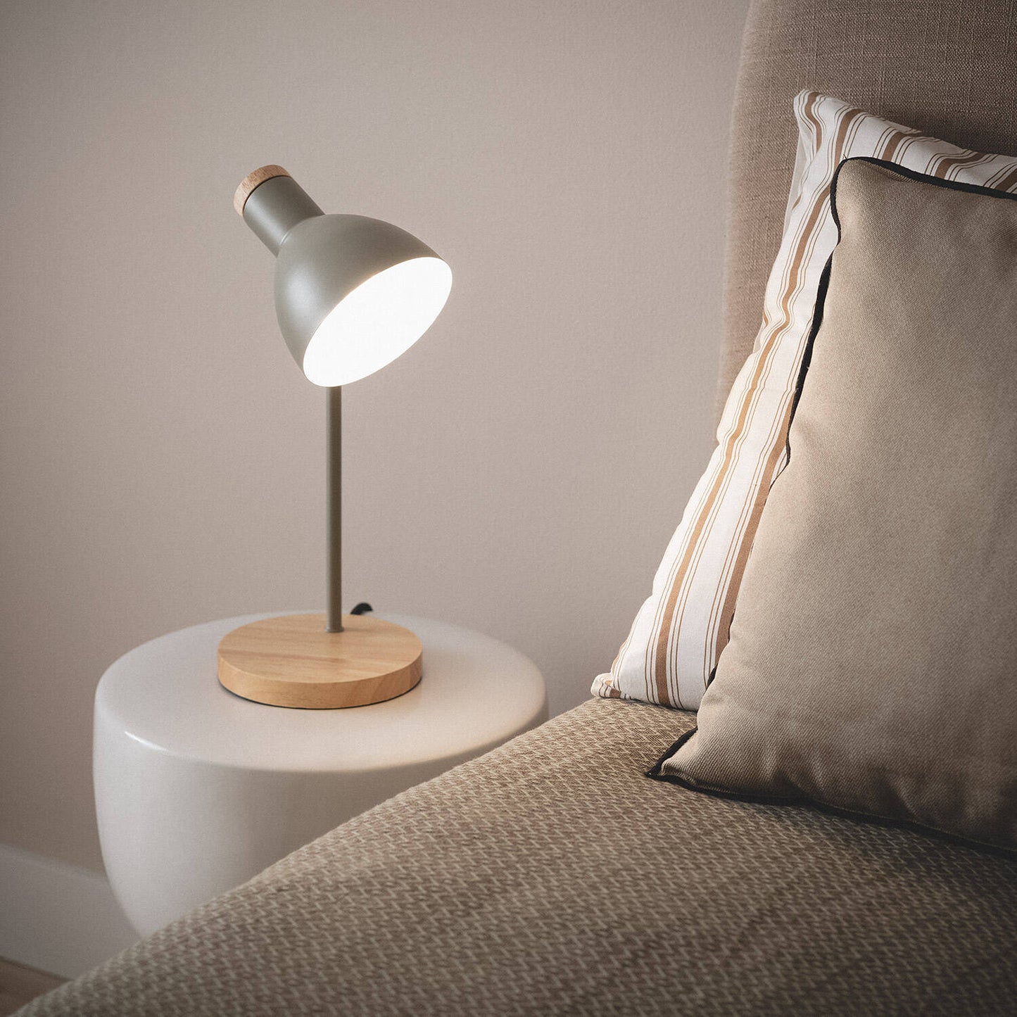 Lámpara Flexo Escritorio Aluminio y Madera Luxo