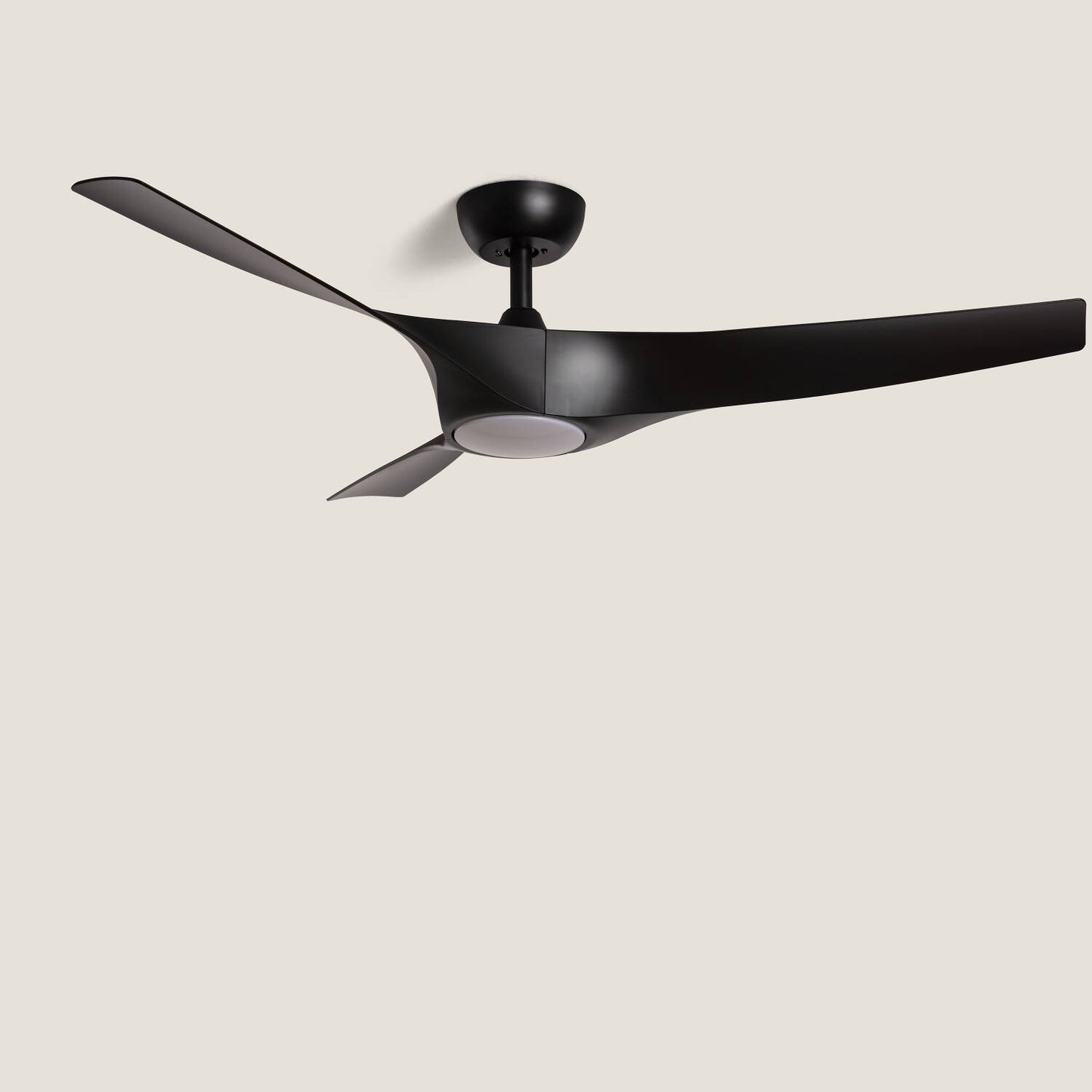 Ventilador de Techo Silencioso Egina Negro 132cm Motor DC