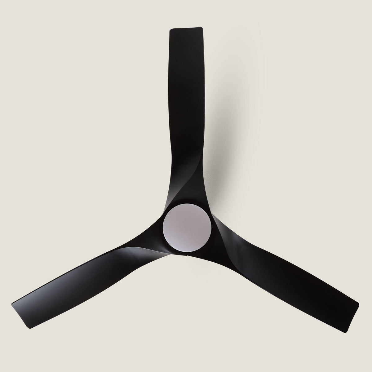 Ventilador de Techo Silencioso Egina Negro 132cm Motor DC